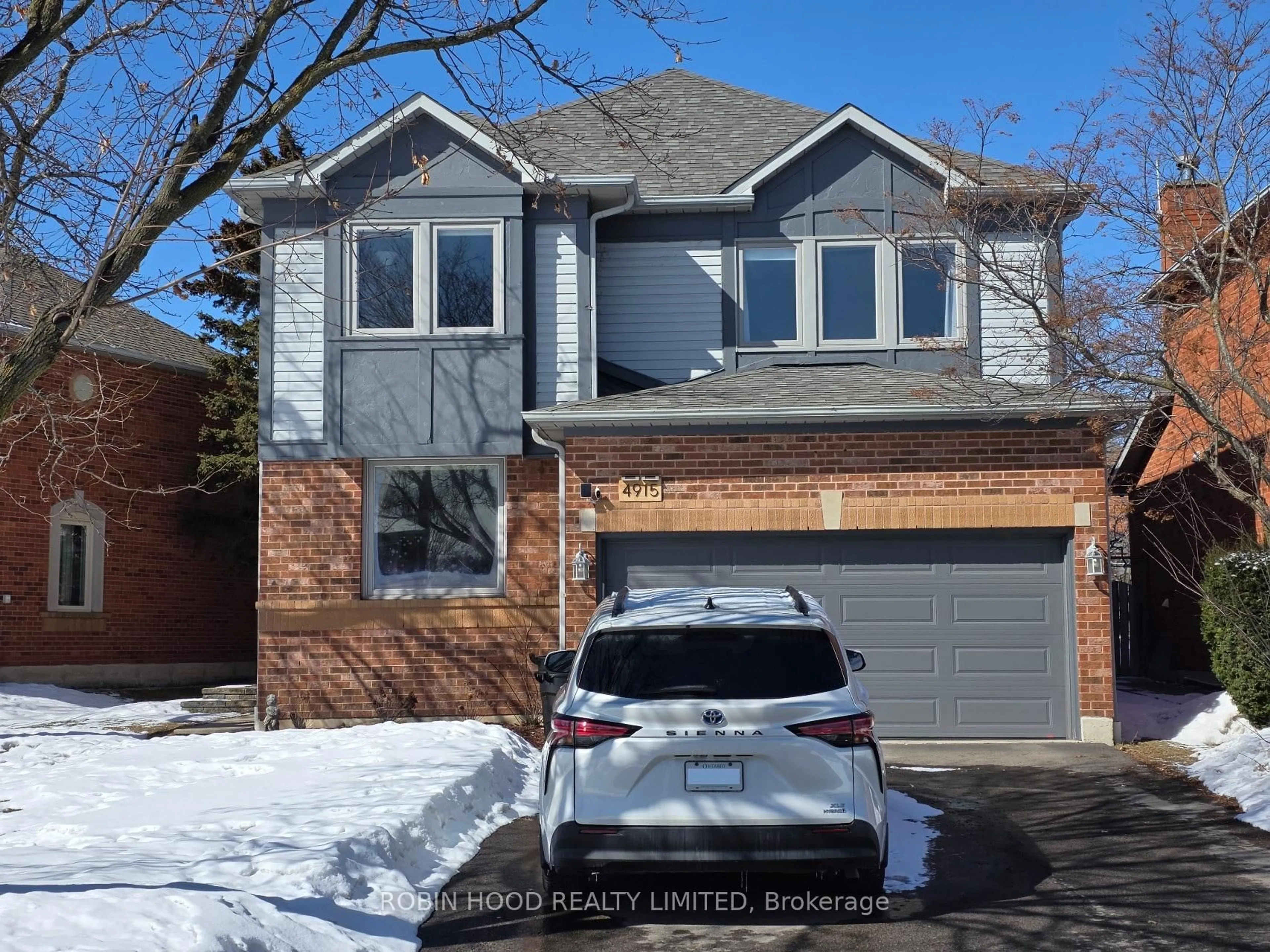 Home with brick exterior material, street for 4915 Natkarni Cres # , Mississauga Ontario L5V 1L5