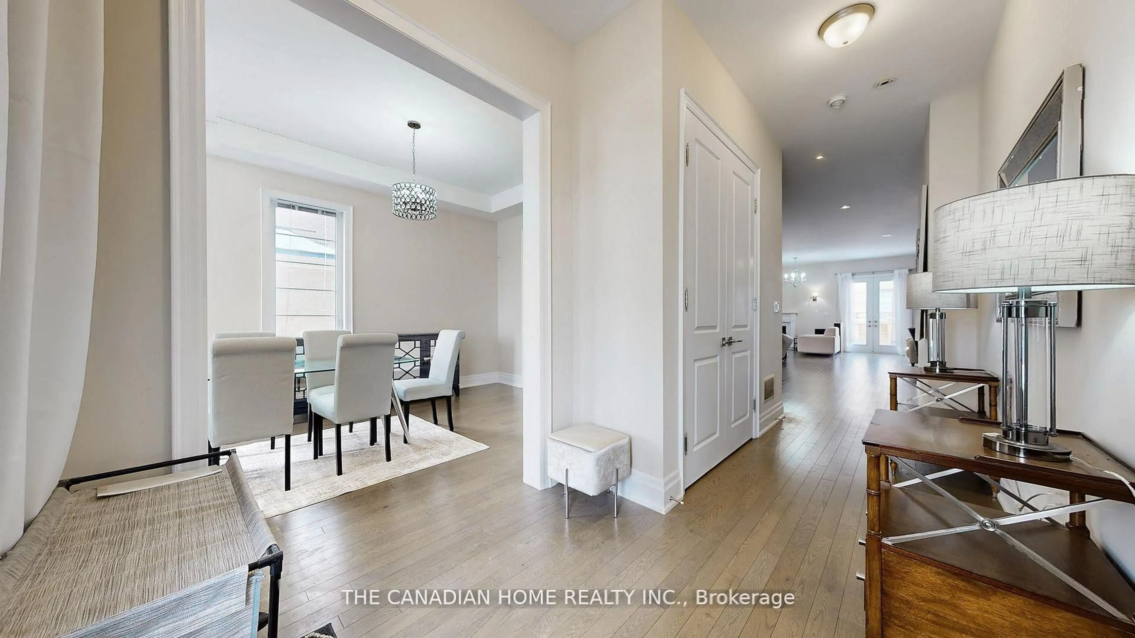 Indoor entryway for 20 Settlers Field Rd, Brampton Ontario L6X 5P2