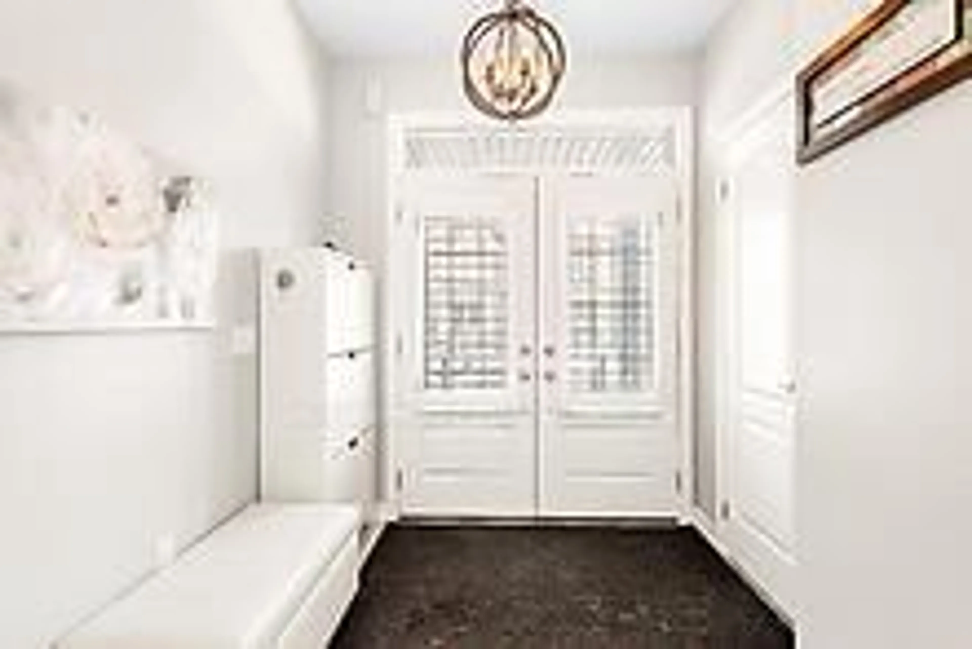 Indoor entryway for 65 Stowmarket St, Caledon Ontario L7C 4B1