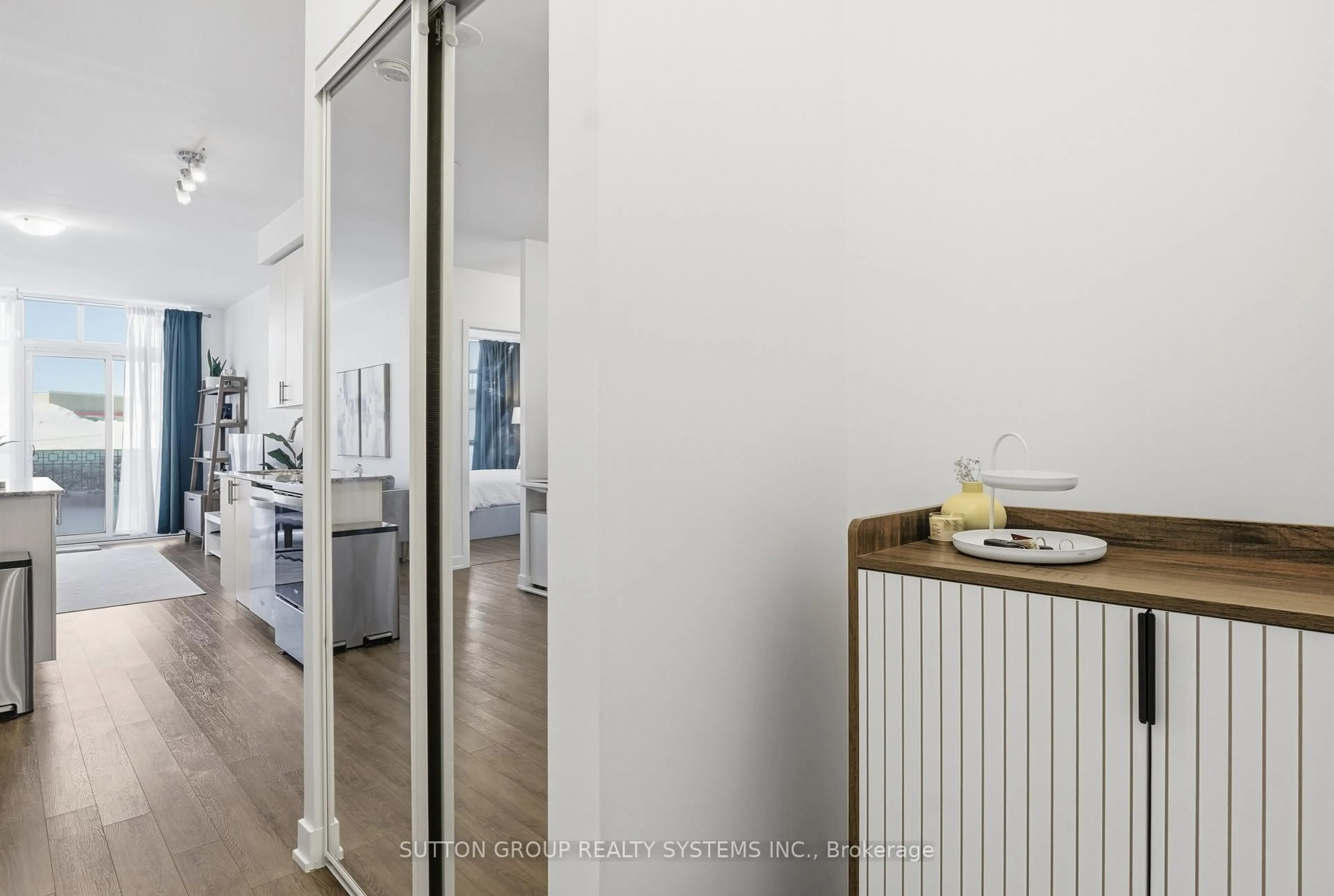 Unknown for 4655 Glen Erin Dr #101, Mississauga Ontario L5M 0Z1