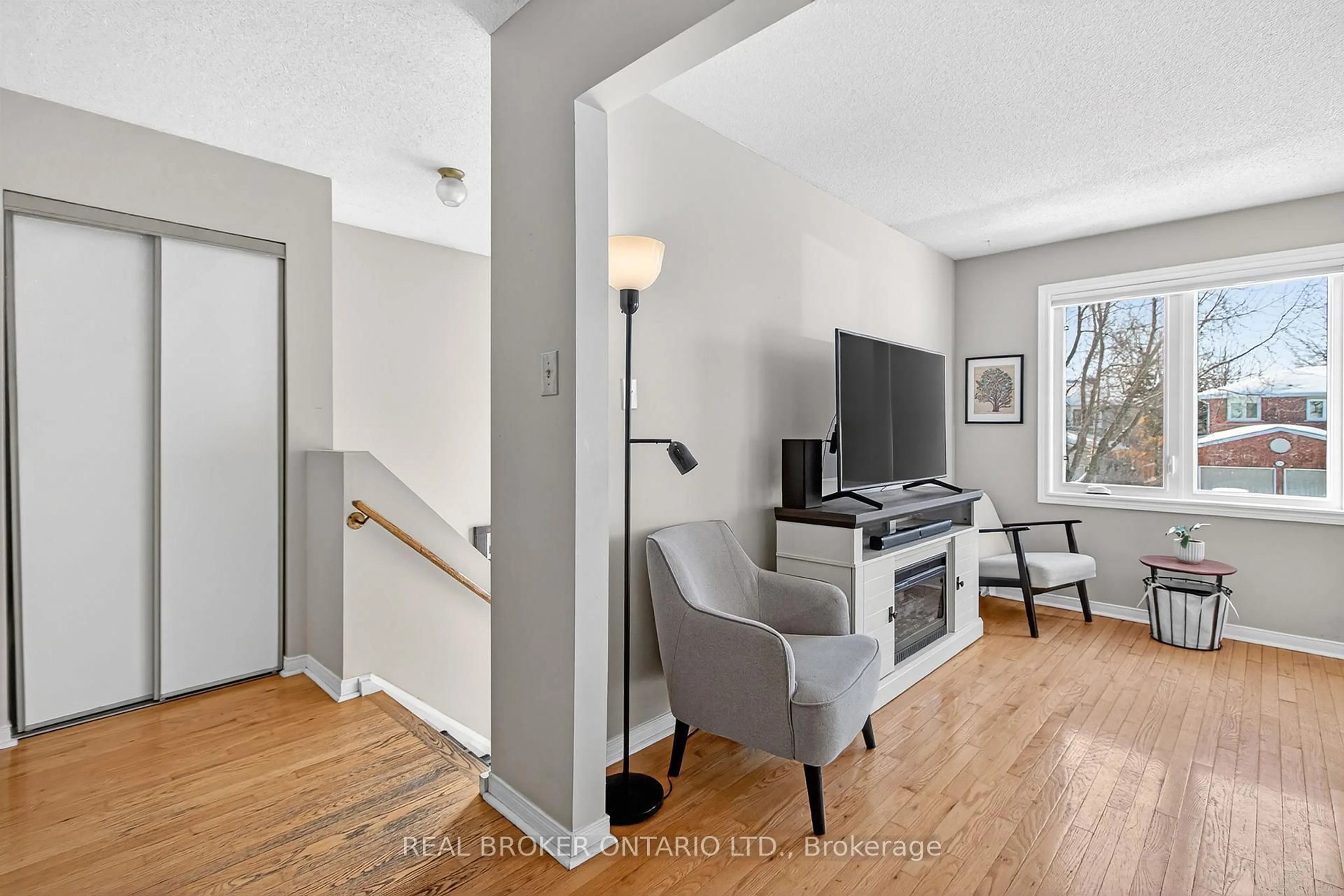 Unknown for 423 Scott Dr, Orangeville Ontario L9W 4L9