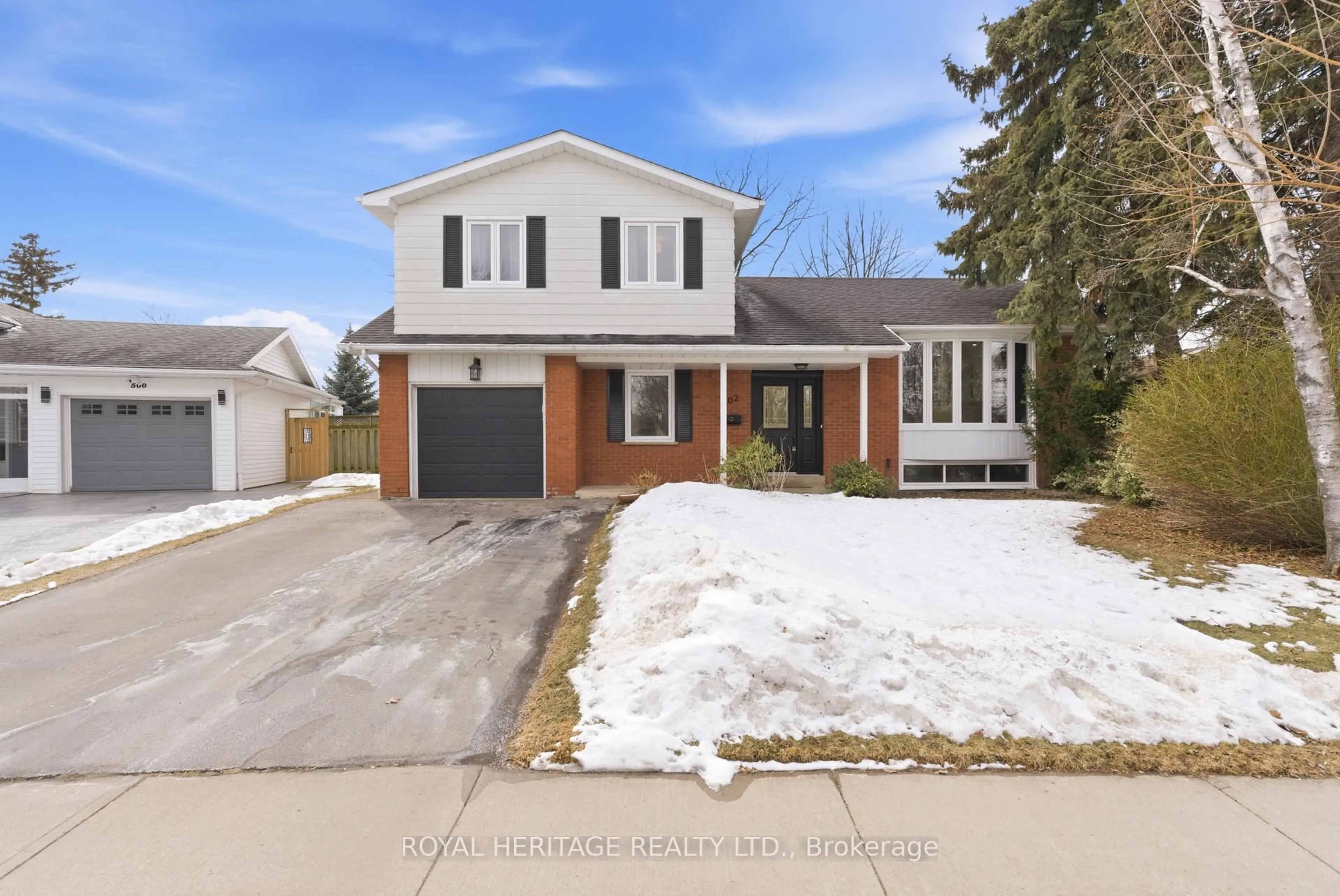 Home with brick exterior material, street for 502 Shannon Cres, Burlington Ontario L7L 2R8