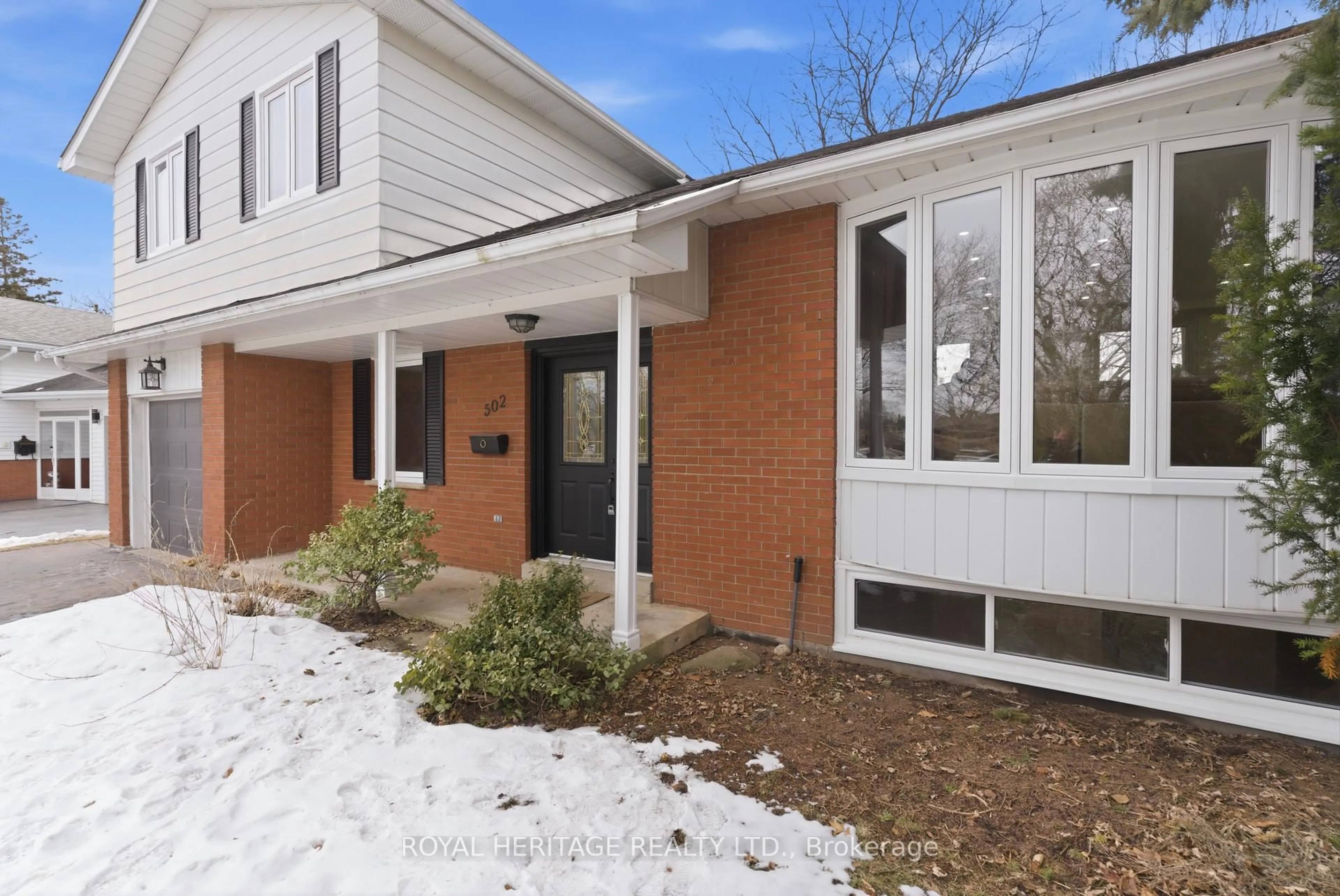 Home with brick exterior material, street for 502 Shannon Cres, Burlington Ontario L7L 2R8