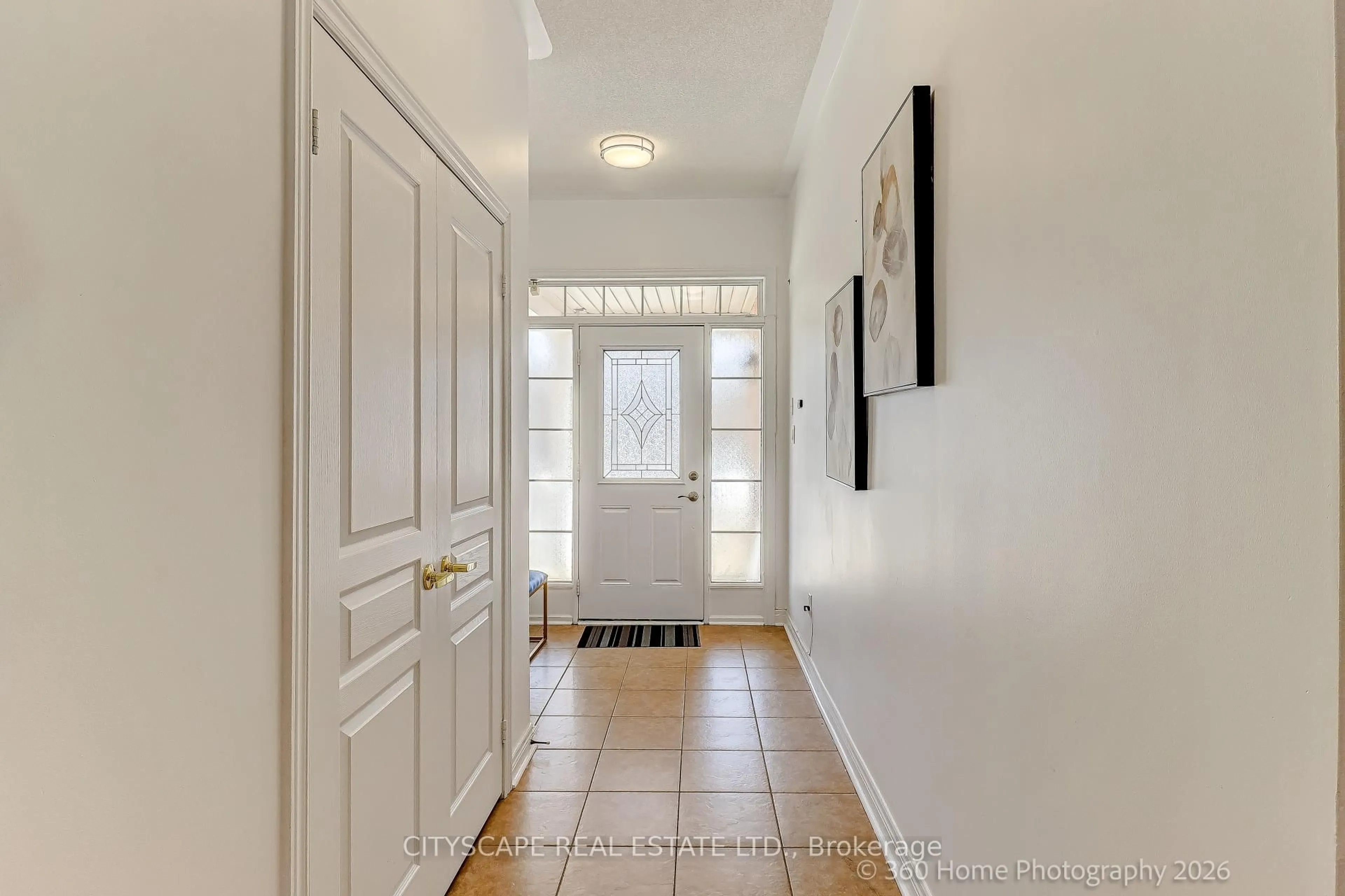 Indoor entryway for 5487 Fudge Terr, Mississauga Ontario L5M 0M9