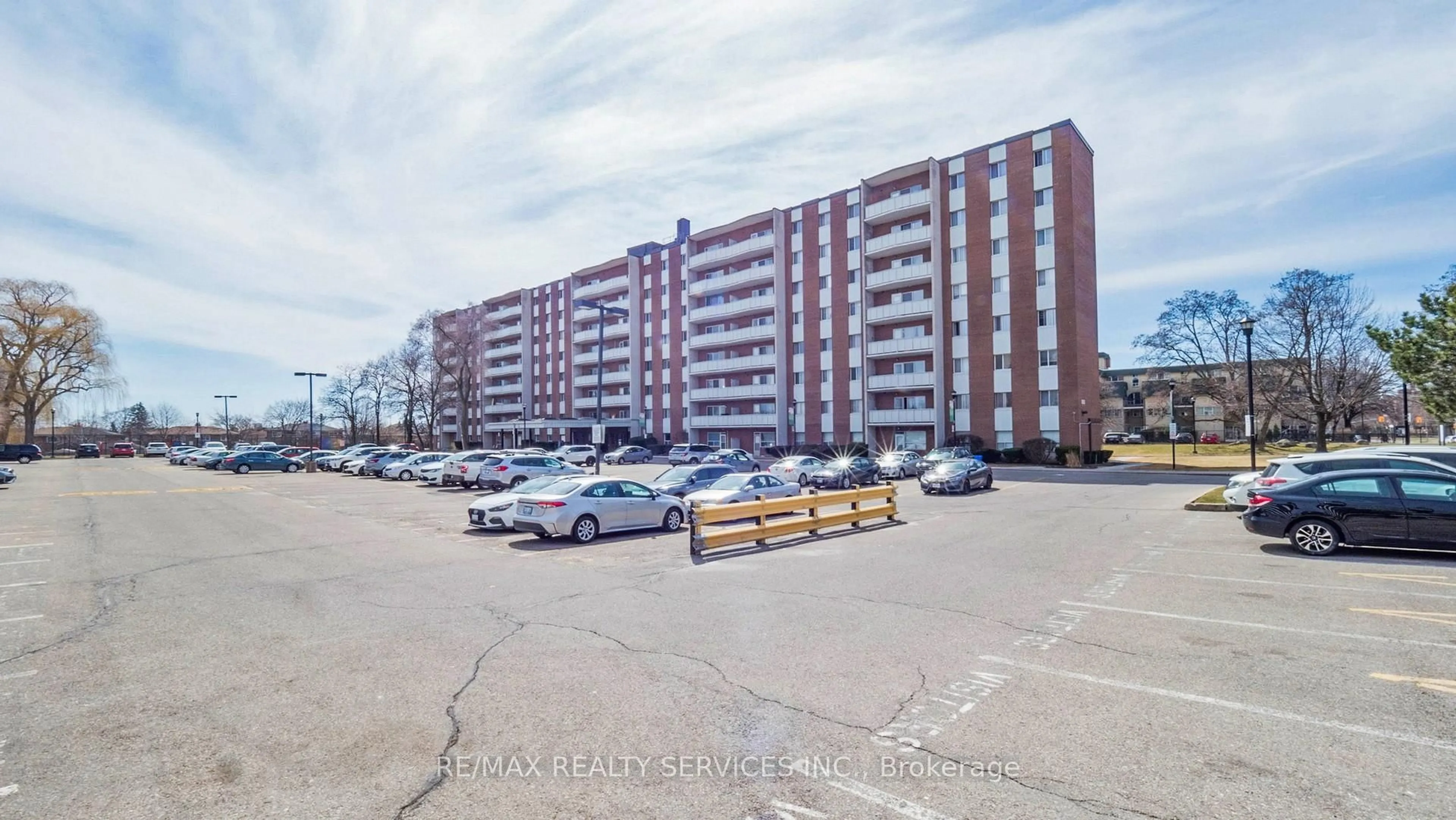 Unknown for 1660 Bloor St #511, Mississauga Ontario L4X 1R9
