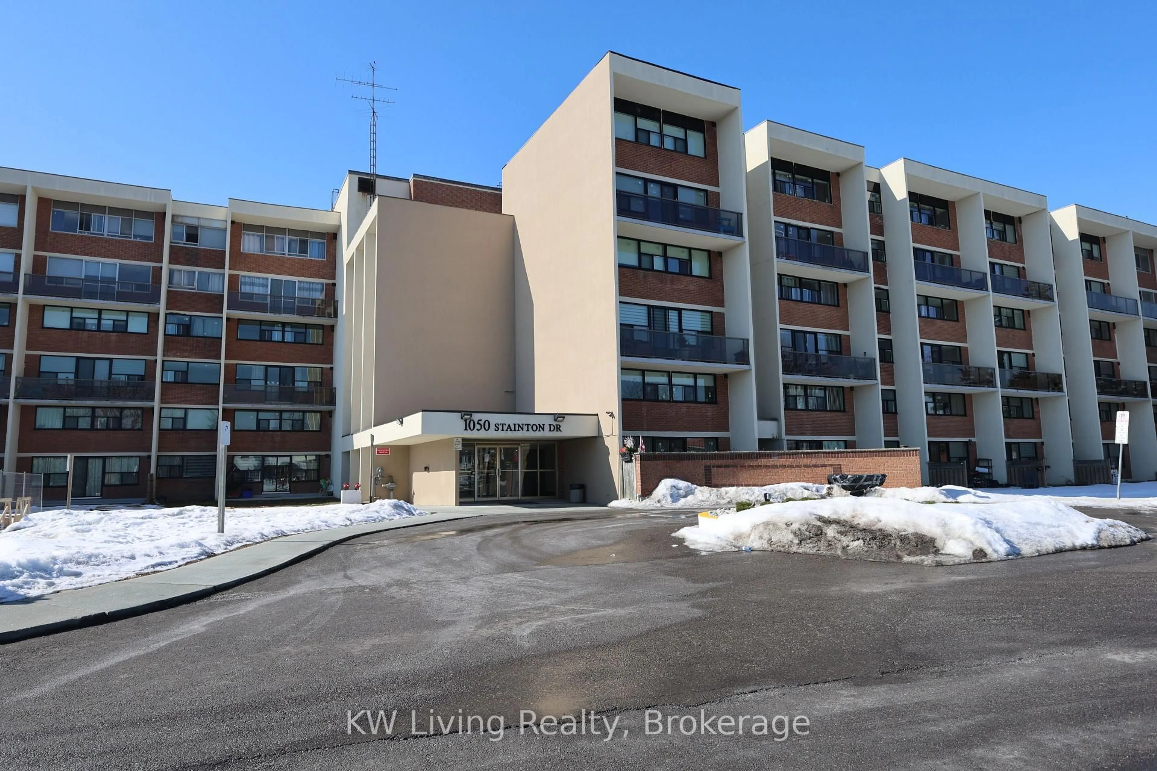 Unknown for 1050 Stainton Dr #233, Mississauga Ontario L5C 2T7