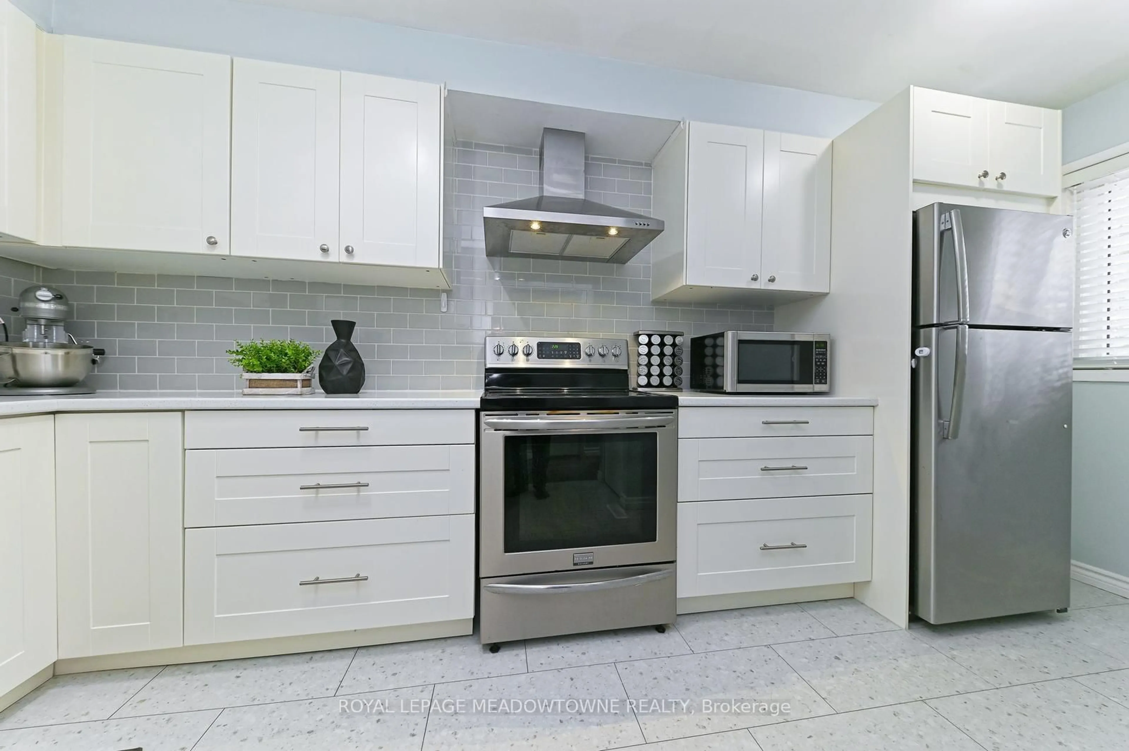 Unknown for 80 Lynden Circ #74, Halton Hills Ontario L7G 4Y8