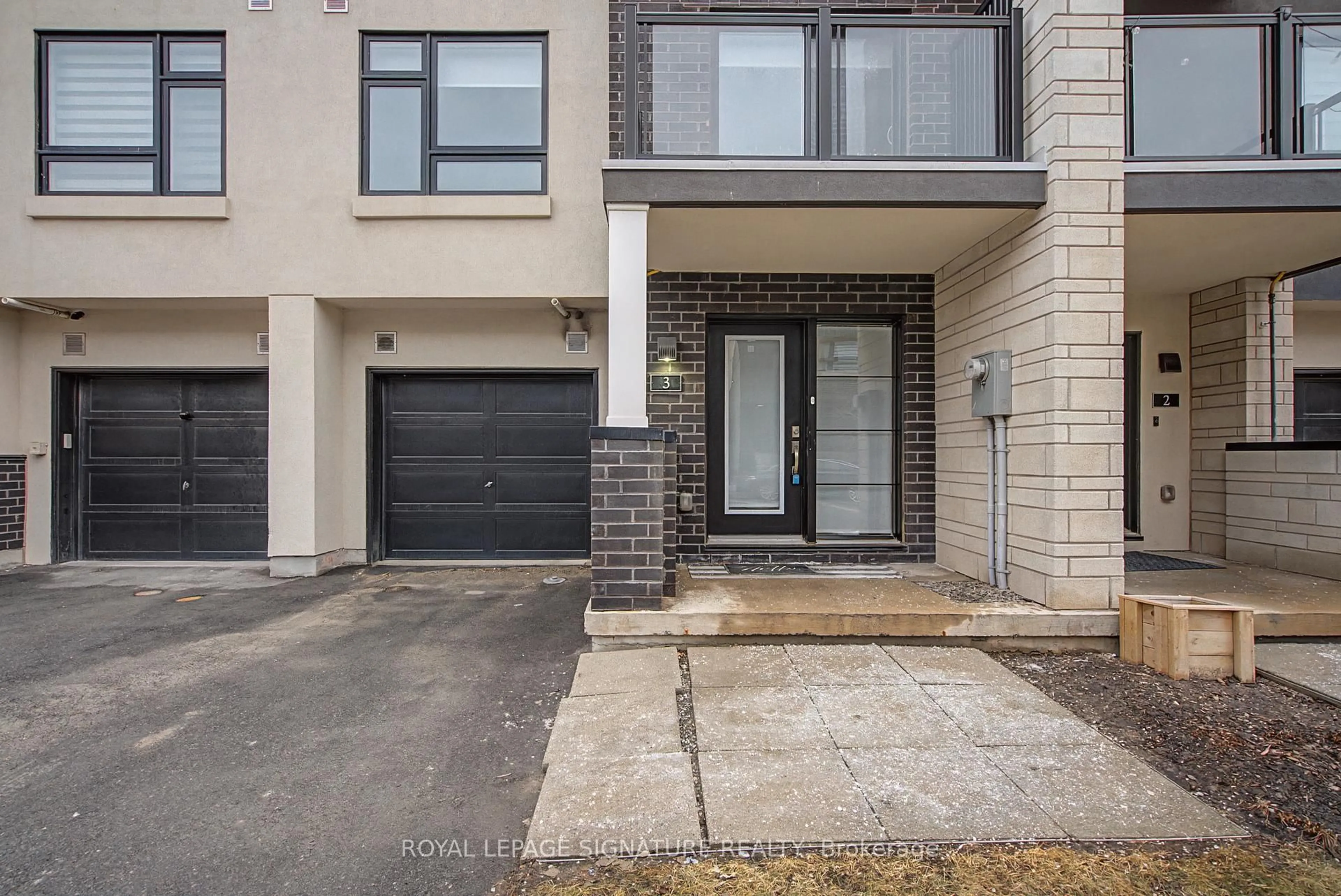 Unknown for 1121 Cooke Blvd #3, Burlington Ontario L7T 0C4