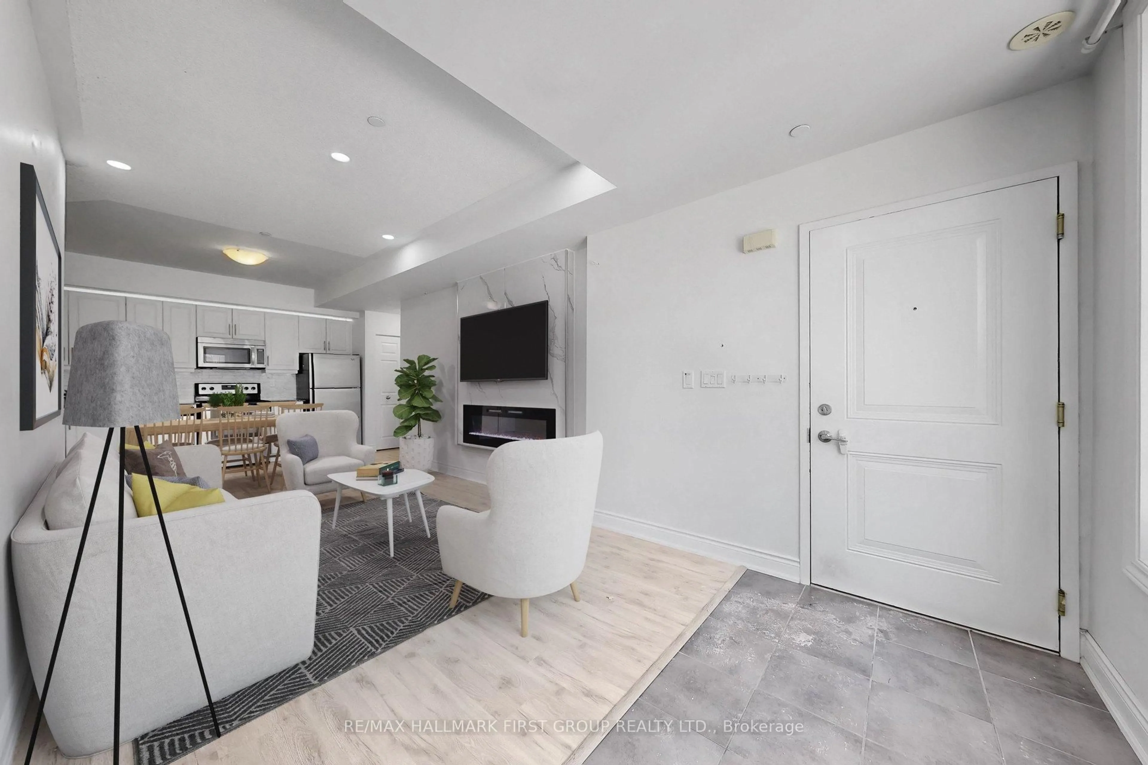 Living room with furniture, ceramic/tile floor for 120 Twenty Fourth St #25, Toronto Ontario M8V 0B9