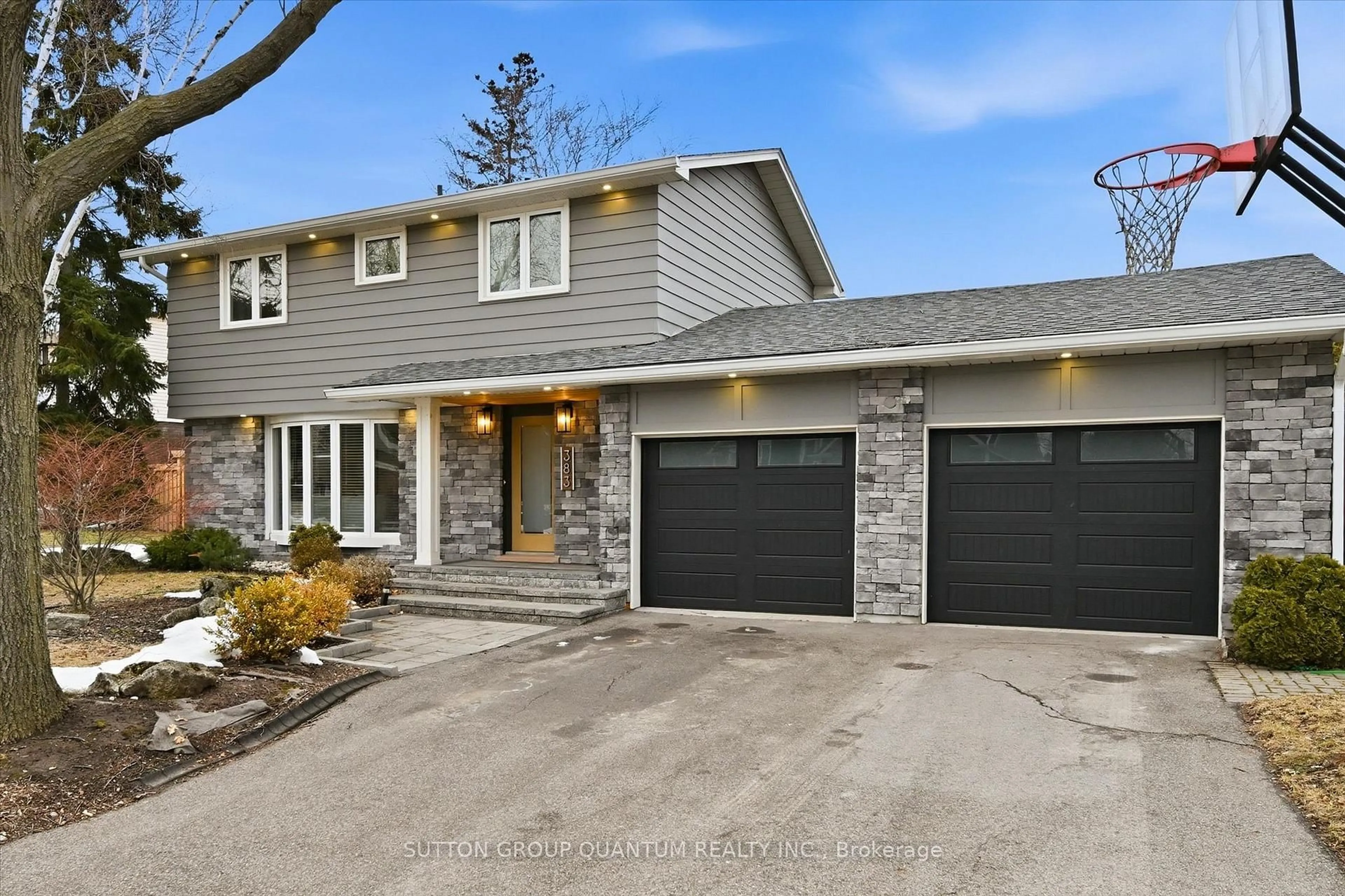 Home with brick exterior material, street for 383 Cosburn Cres, Burlington Ontario L7L 2W5