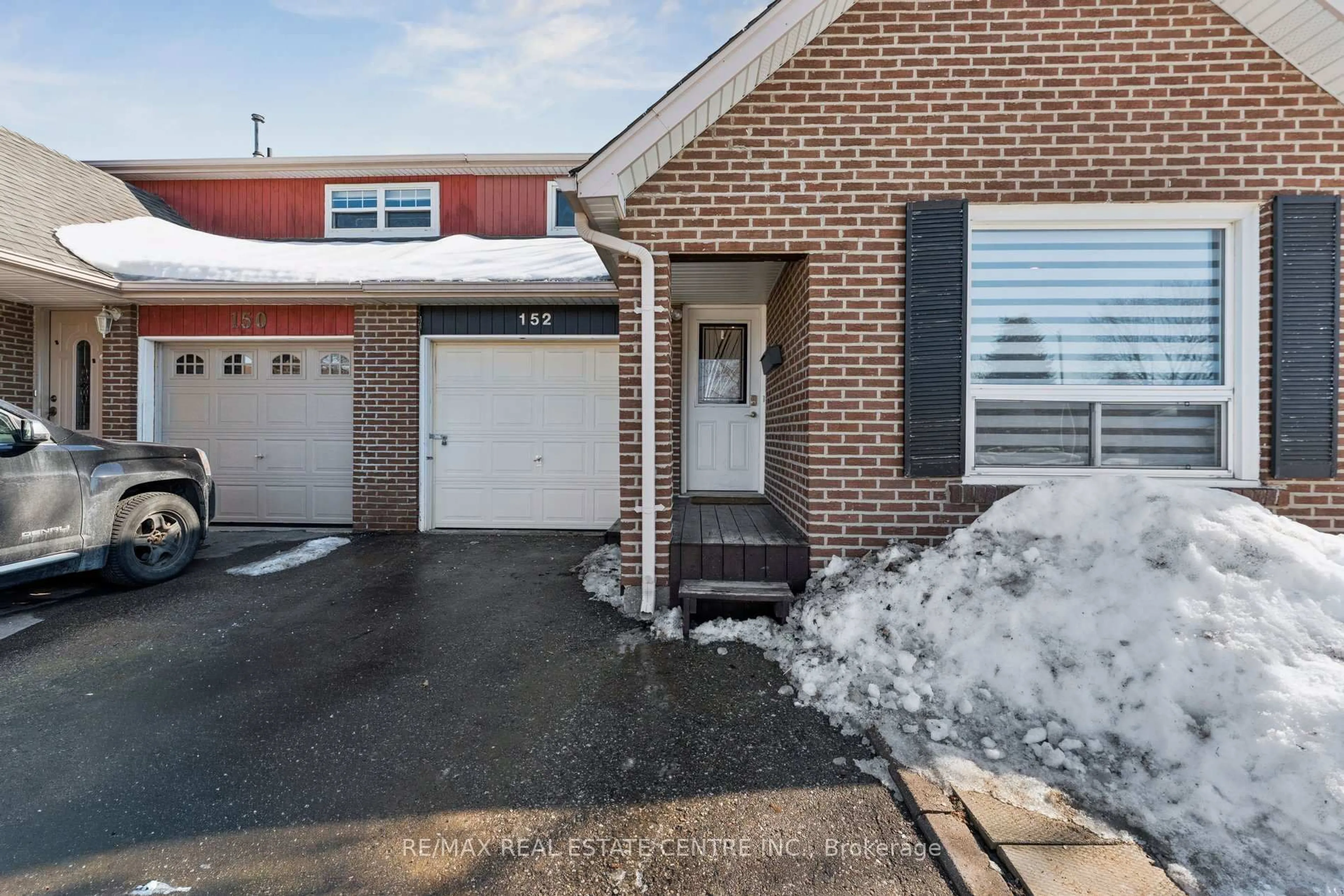 Unknown for 152 Primrose Cres, Brampton Ontario L6Z 1E3