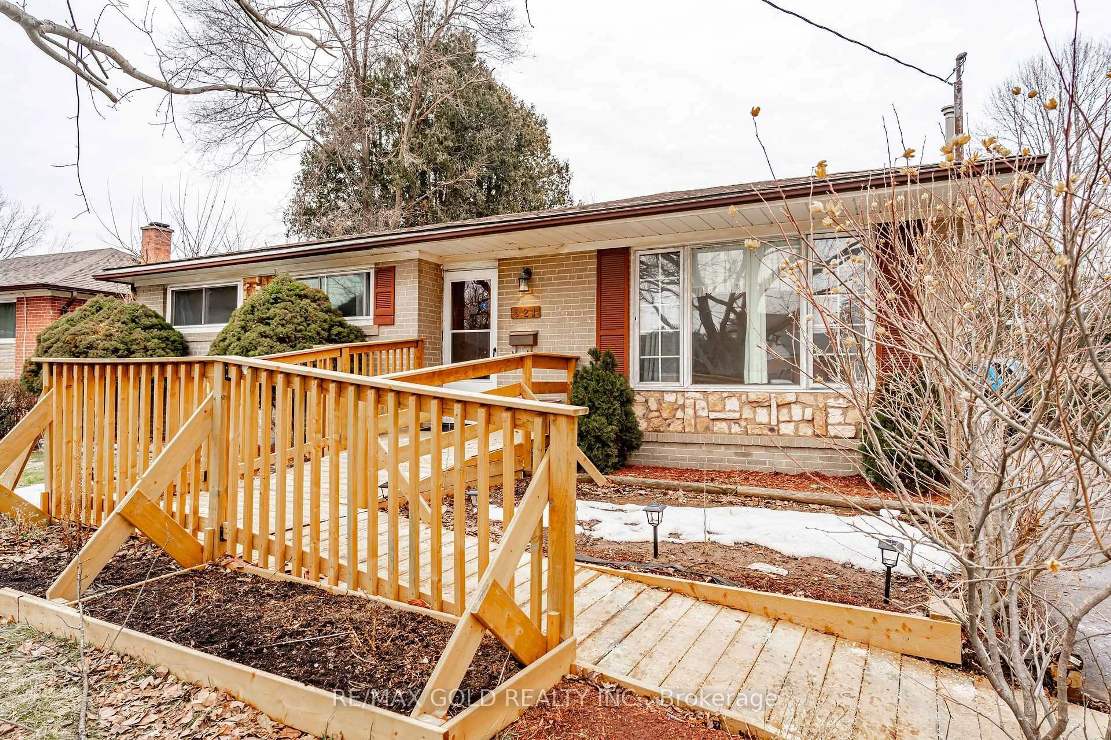 Unknown for 521 Sandbrook Rd, Oakville Ontario L6L 4M6