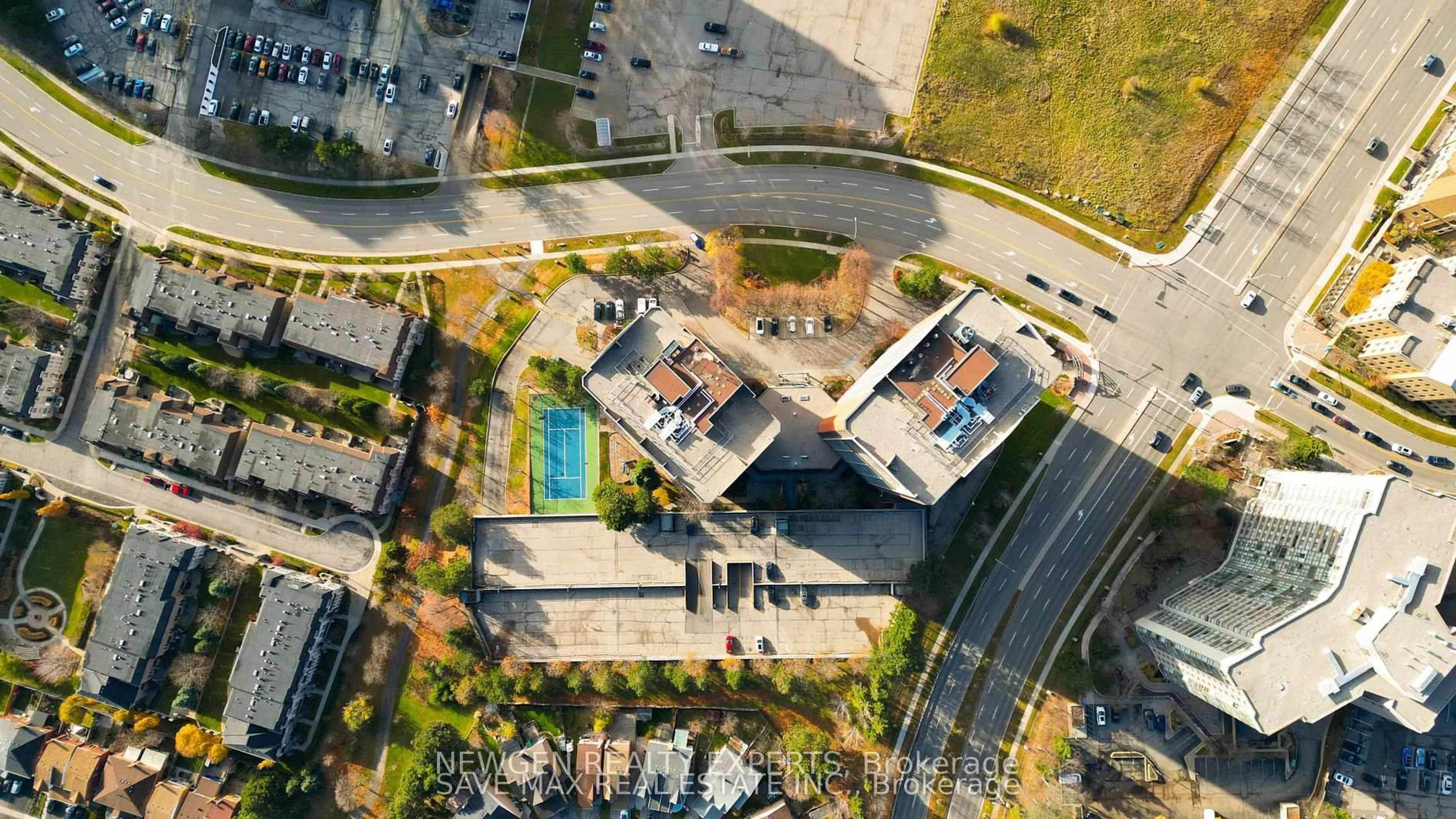 A pic from outside/outdoor area/front of a property/back of a property/a pic from drone, unknown for 4205 Shipp Dr #1705, Mississauga Ontario L4Z 2Y9