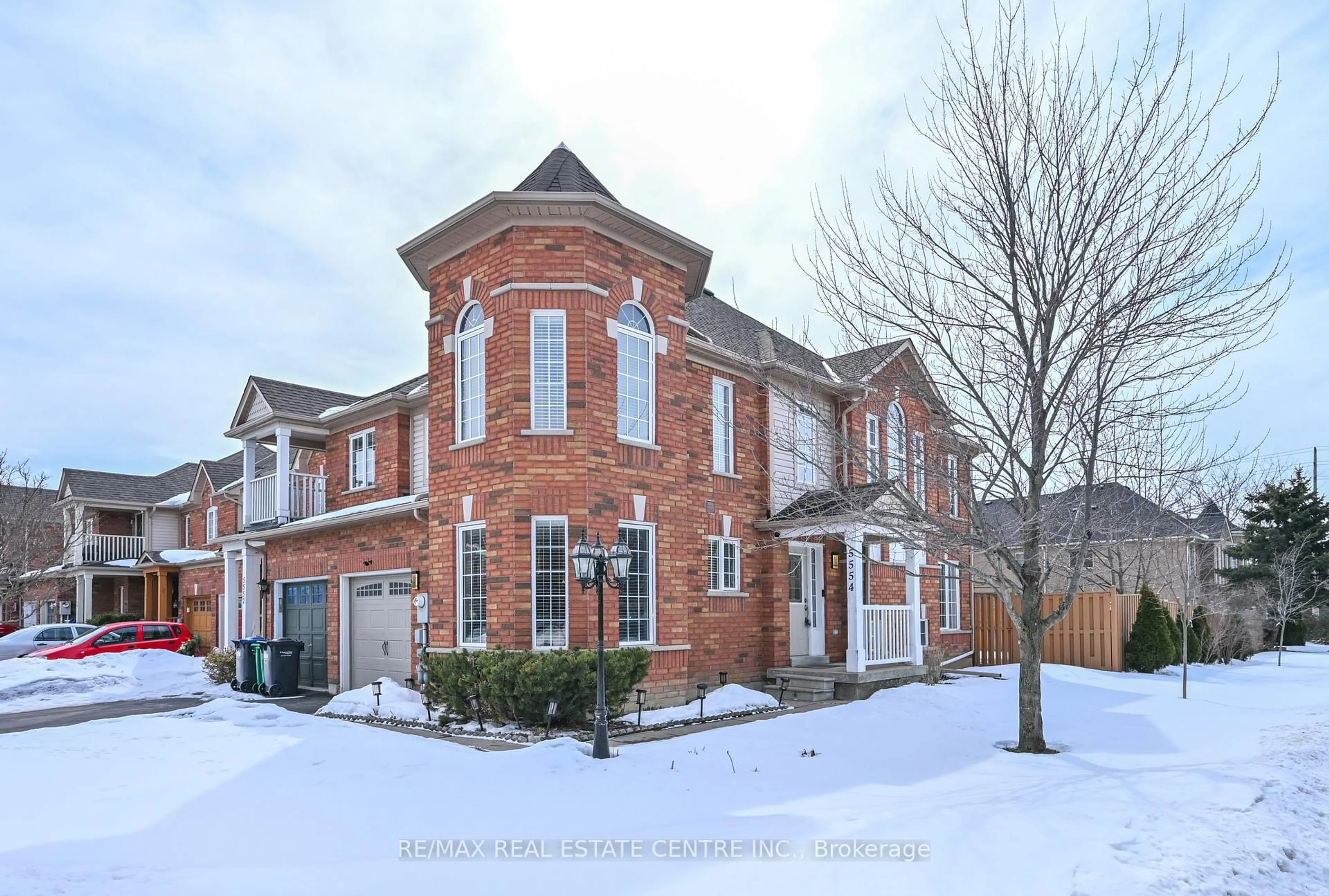 Home with brick exterior material, street for 5554 Linwell Pl, Mississauga Ontario L5M 6L7