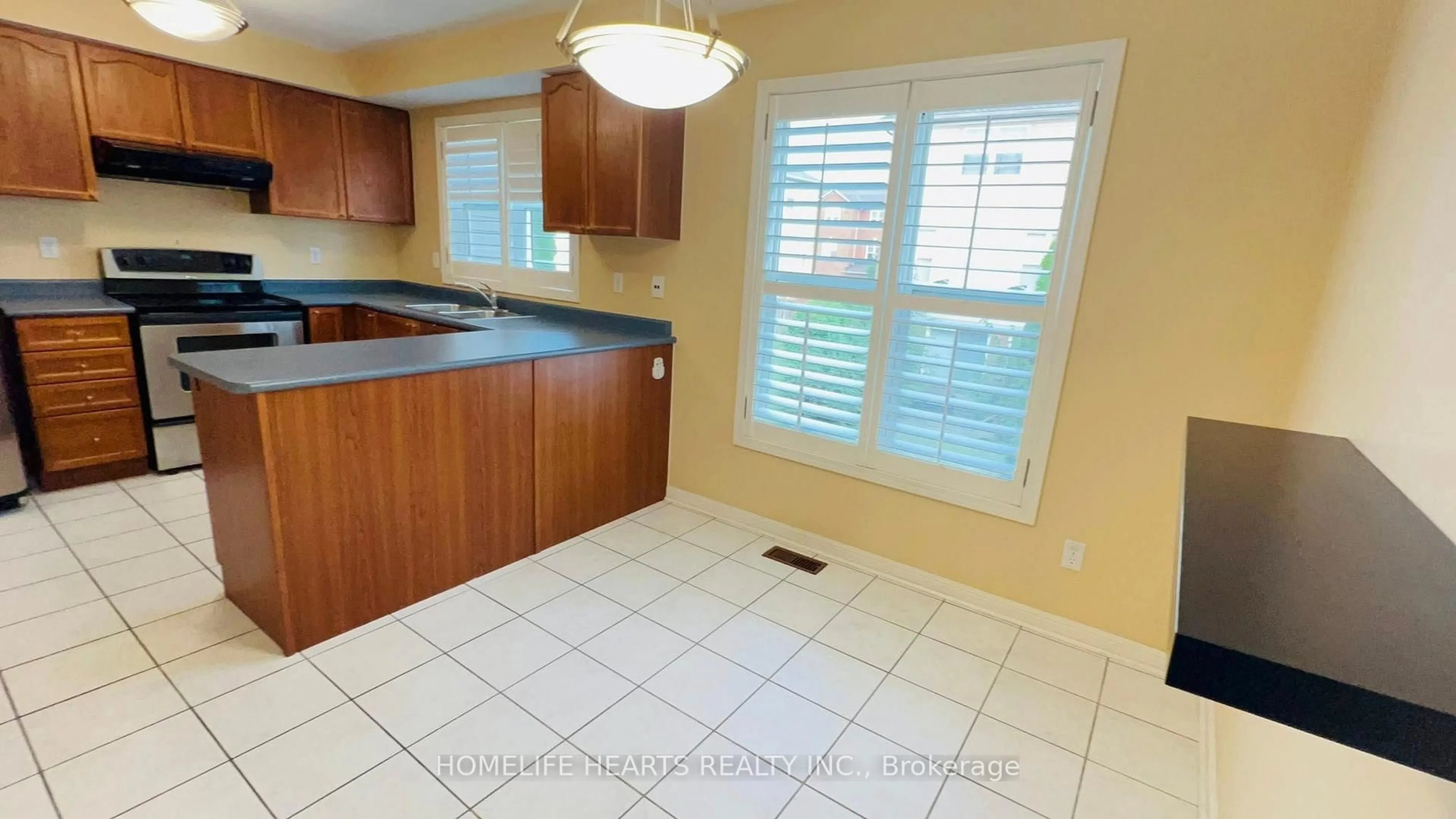 Unknown for 5980 Whitehorn Ave #156, Mississauga Ontario L5V 2Y3