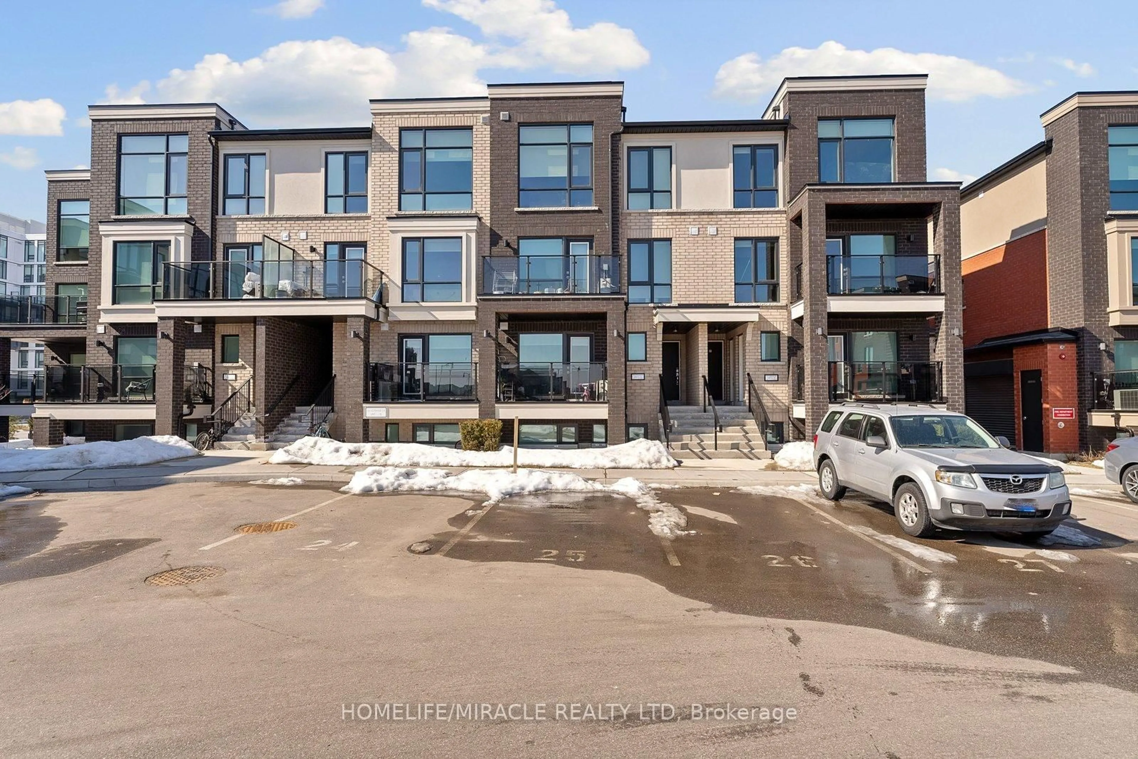 Unknown for 185 Veterans Dr #14, Brampton Ontario L7A 5L2