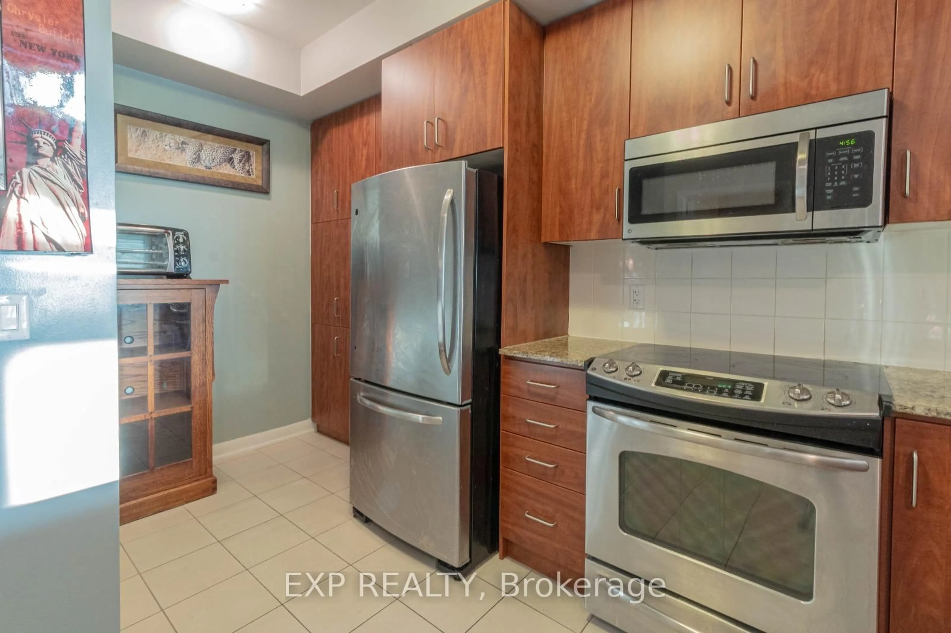 Standard kitchen, ceramic/tile floor for 205 Sherway Gardens Rd #214, Toronto Ontario M9C 0A5