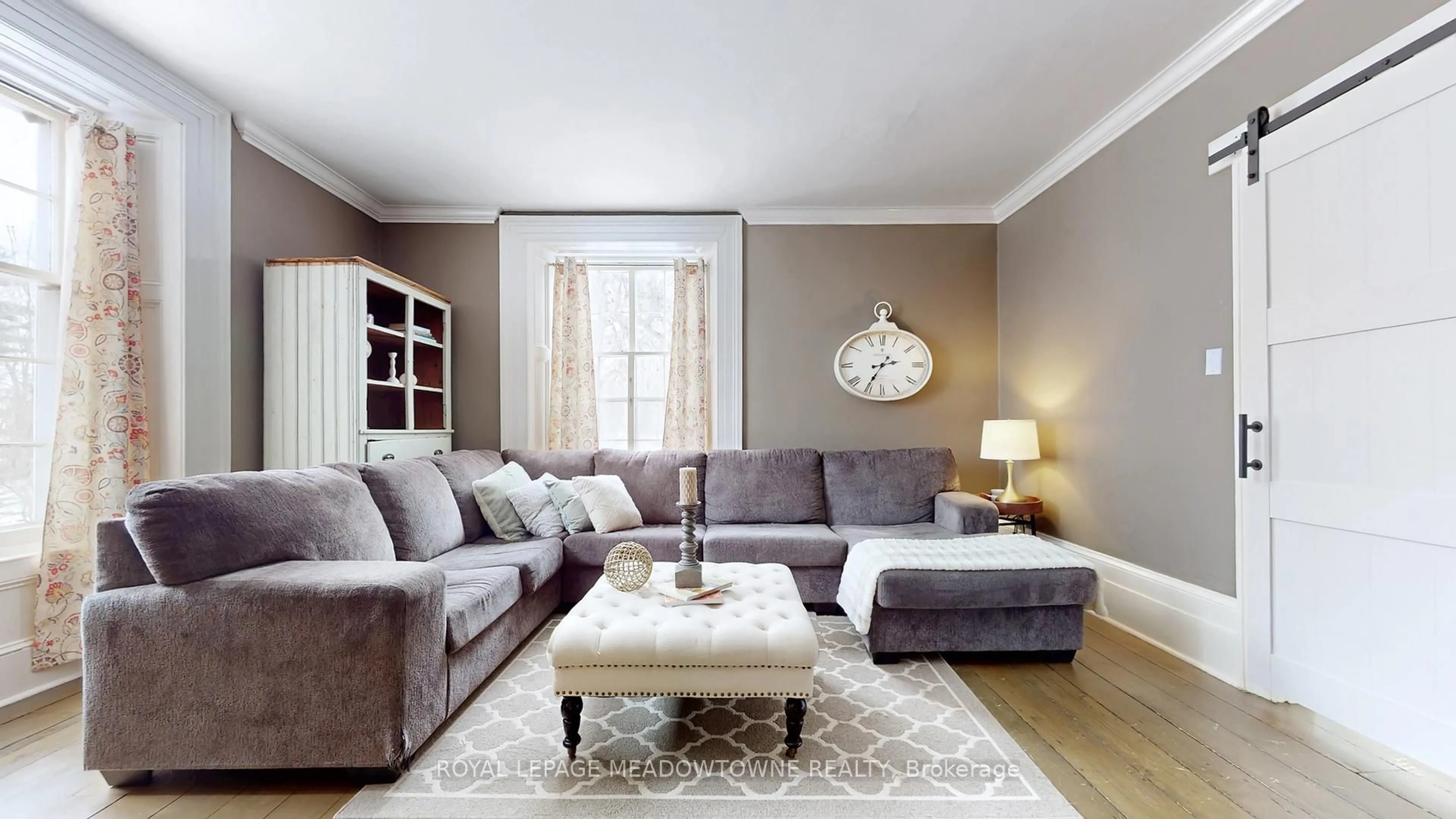 Living room with furniture, unknown for 5595 25 Sdrd, Milton Ontario L7J 2L7