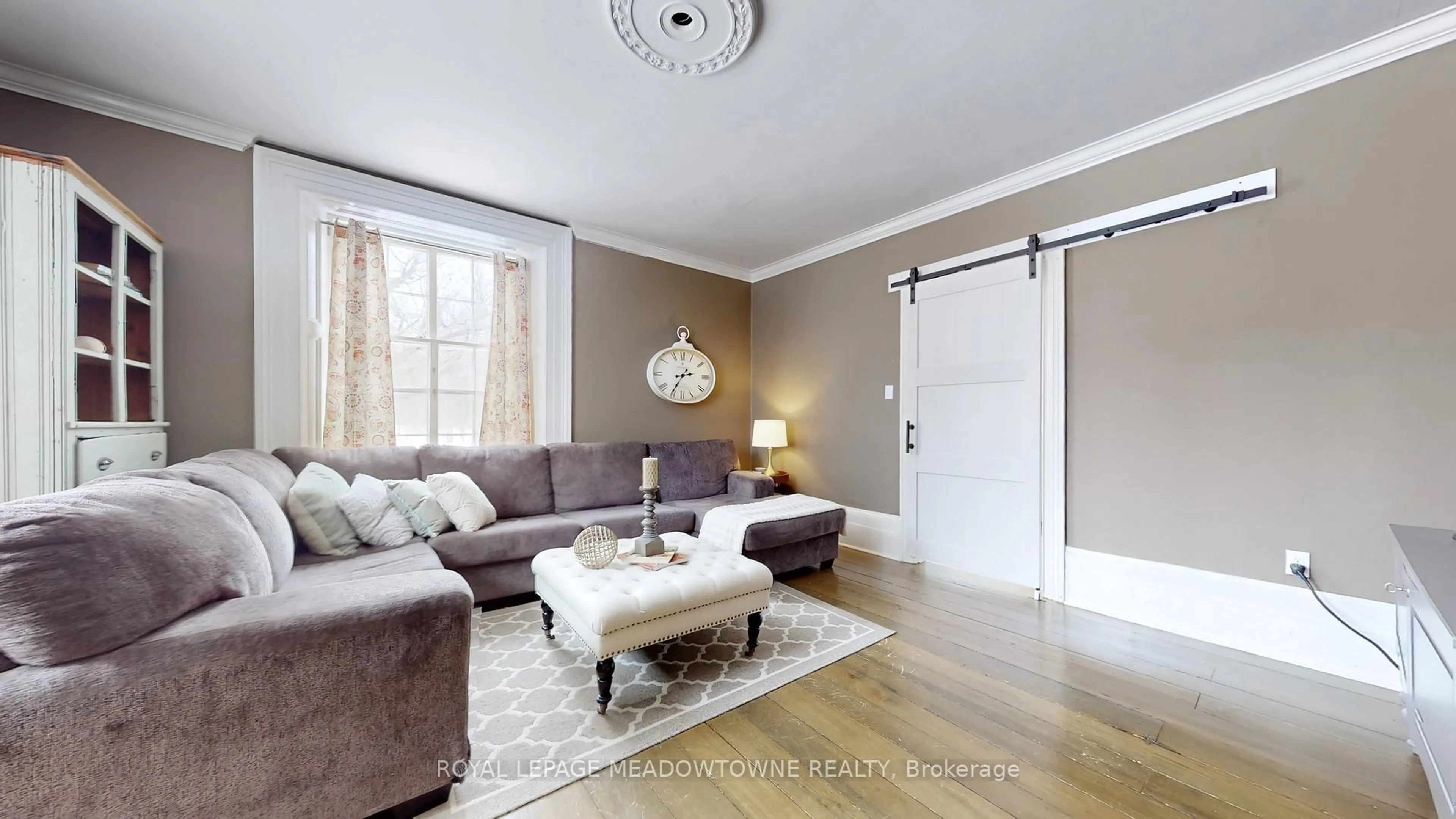 Living room with furniture, unknown for 5595 25 Sdrd, Milton Ontario L7J 2L7