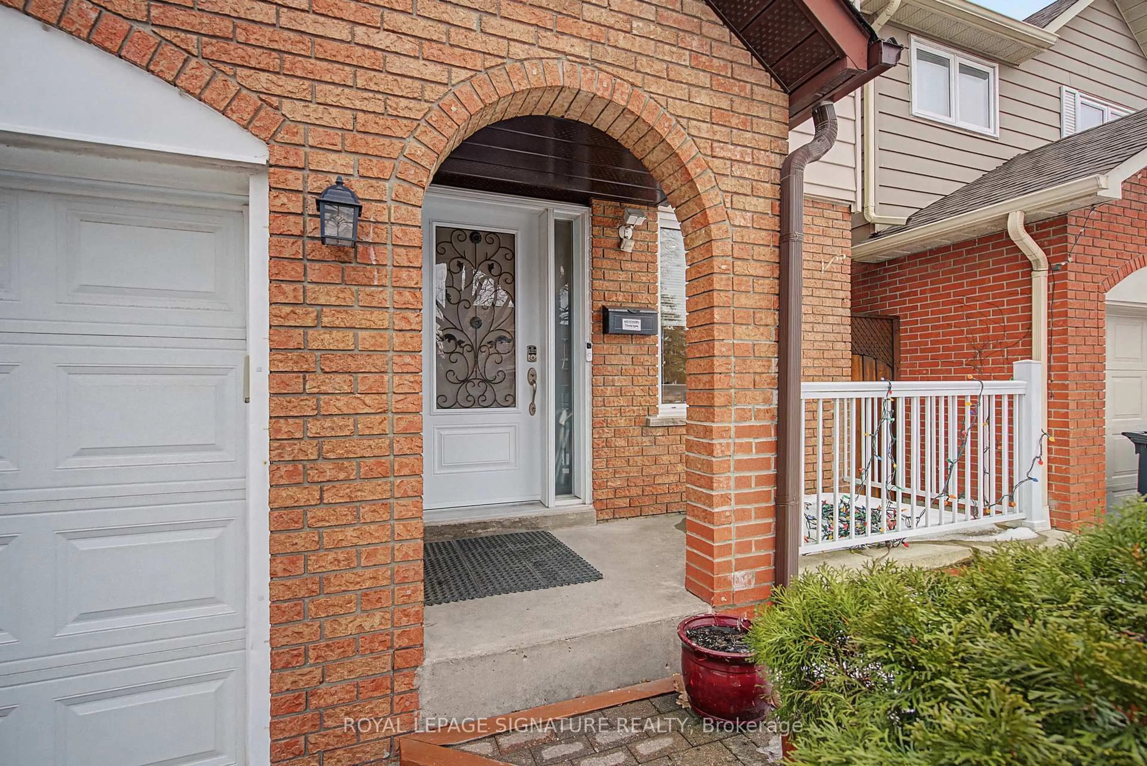 Home with brick exterior material, street for 4317 Sugarbush Rd, Mississauga Ontario L5B 2X6