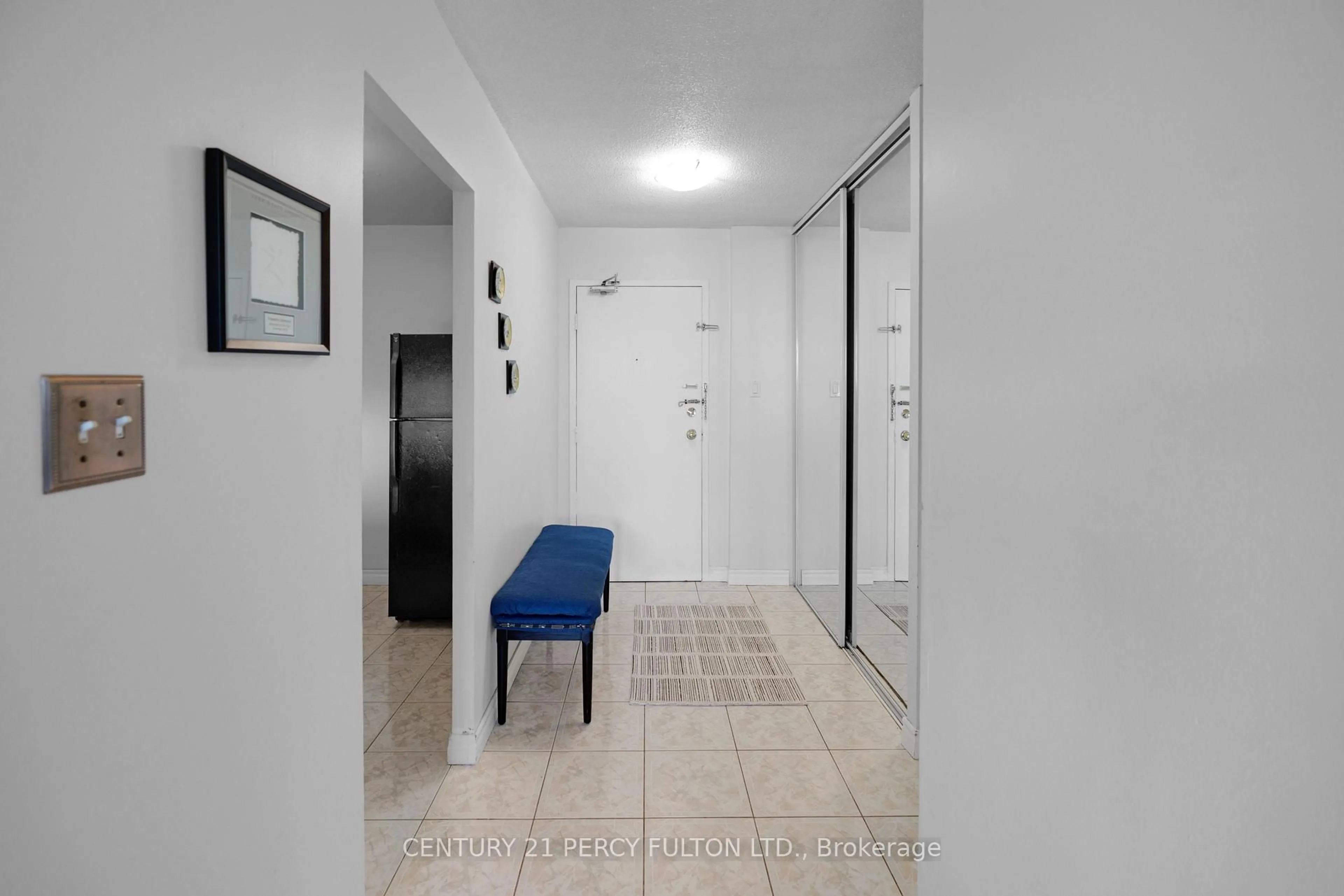 Indoor foyer for 238 Albion Rd #310, Toronto Ontario M9W 6A7