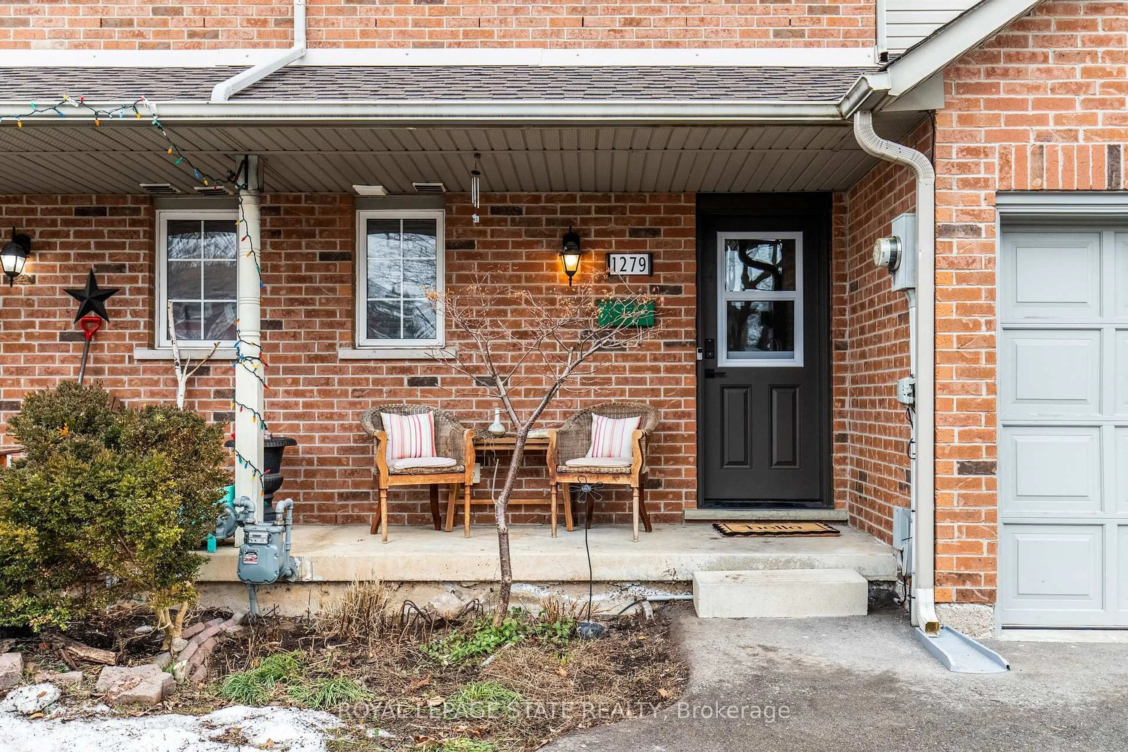 Patio, street for 1279 Nottingham Ave, Burlington Ontario L7P 2R5