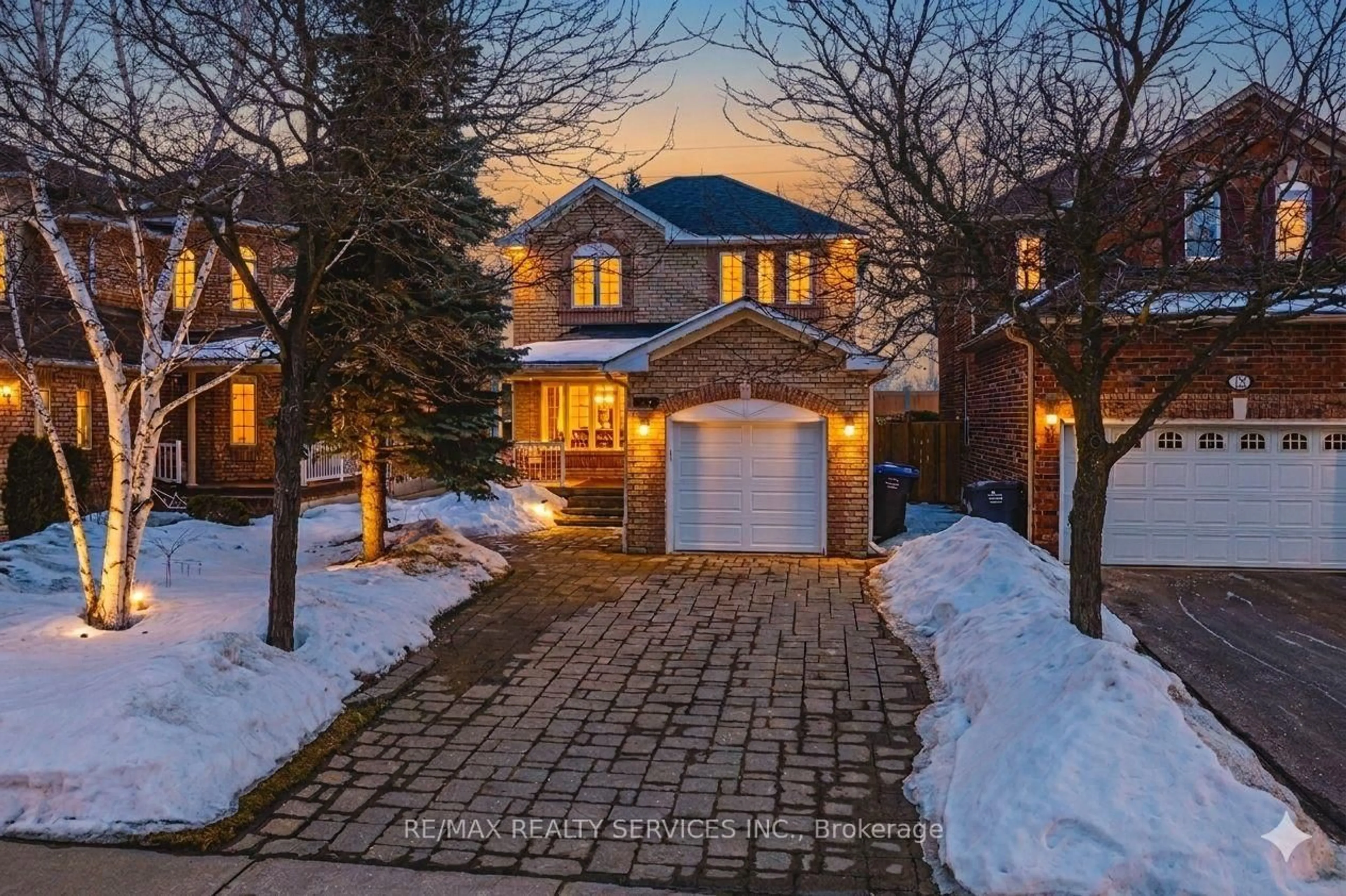 Home with brick exterior material, street for 16 Twin Willow Cres, Brampton Ontario L7A 1K1