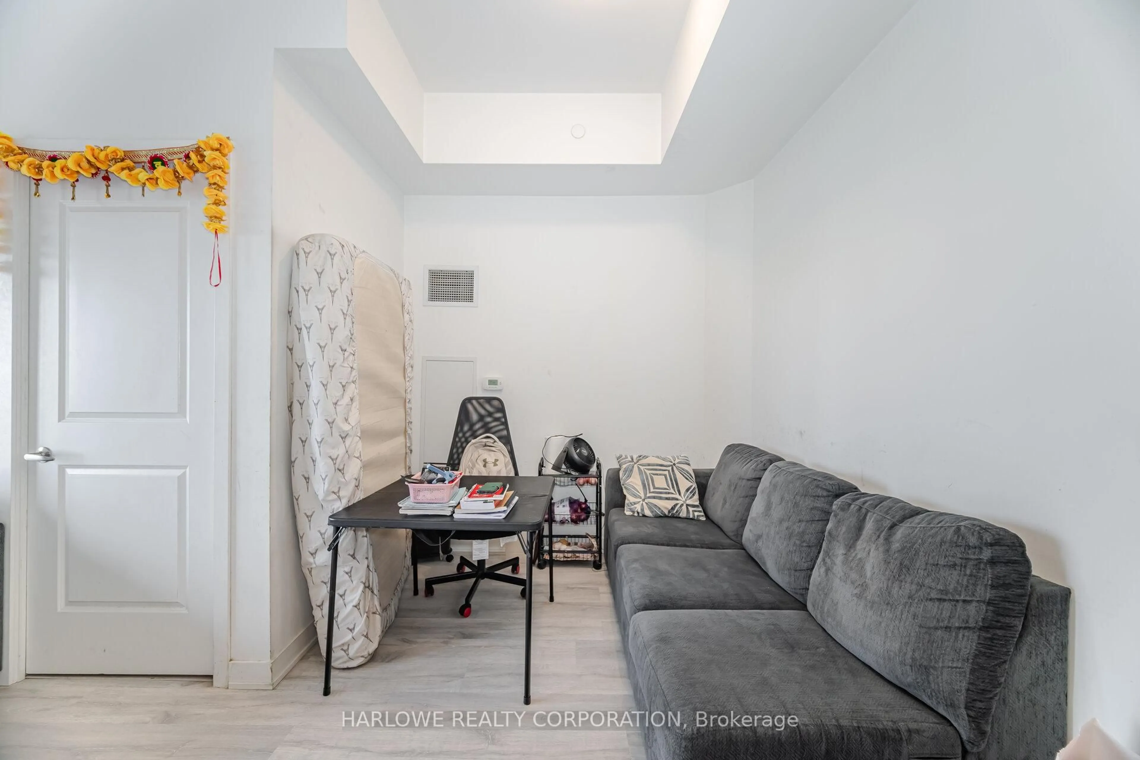 Living room with furniture, unknown for 4655 Metcalfe Ave #204, Mississauga Ontario L5M 0Z7