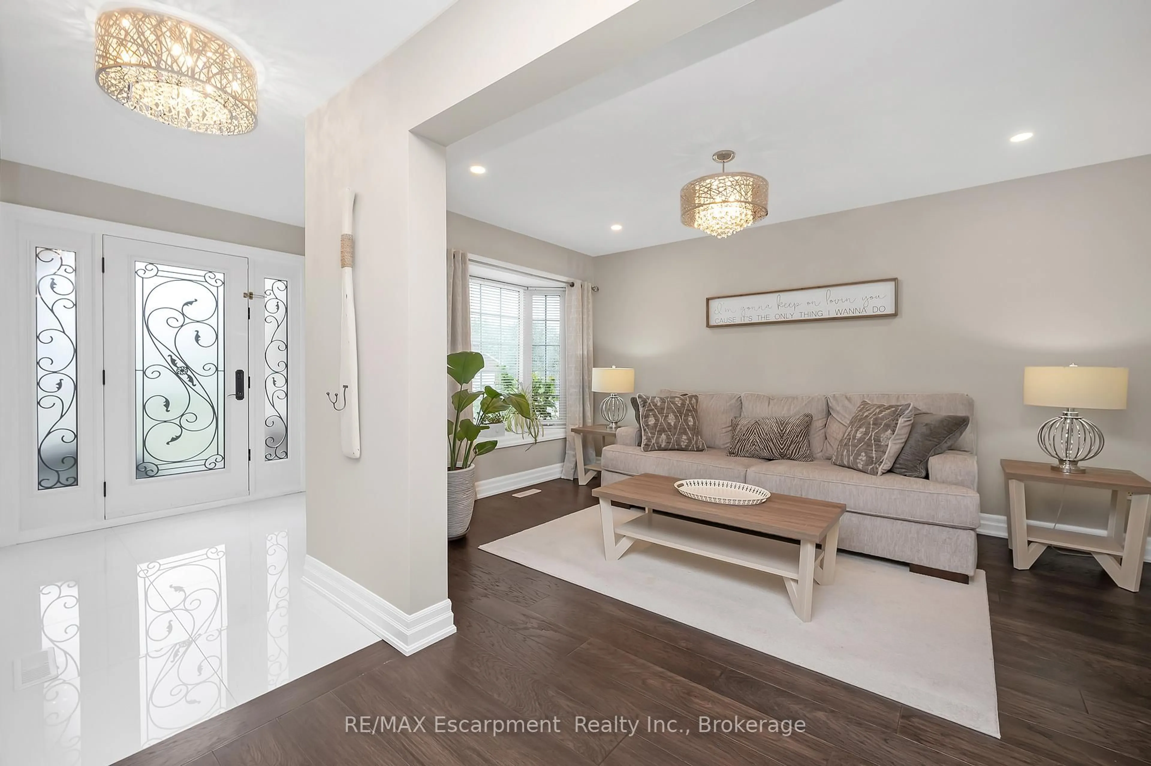 Indoor entryway for 357 Nahani Way, Mississauga Ontario L4Z 3B1