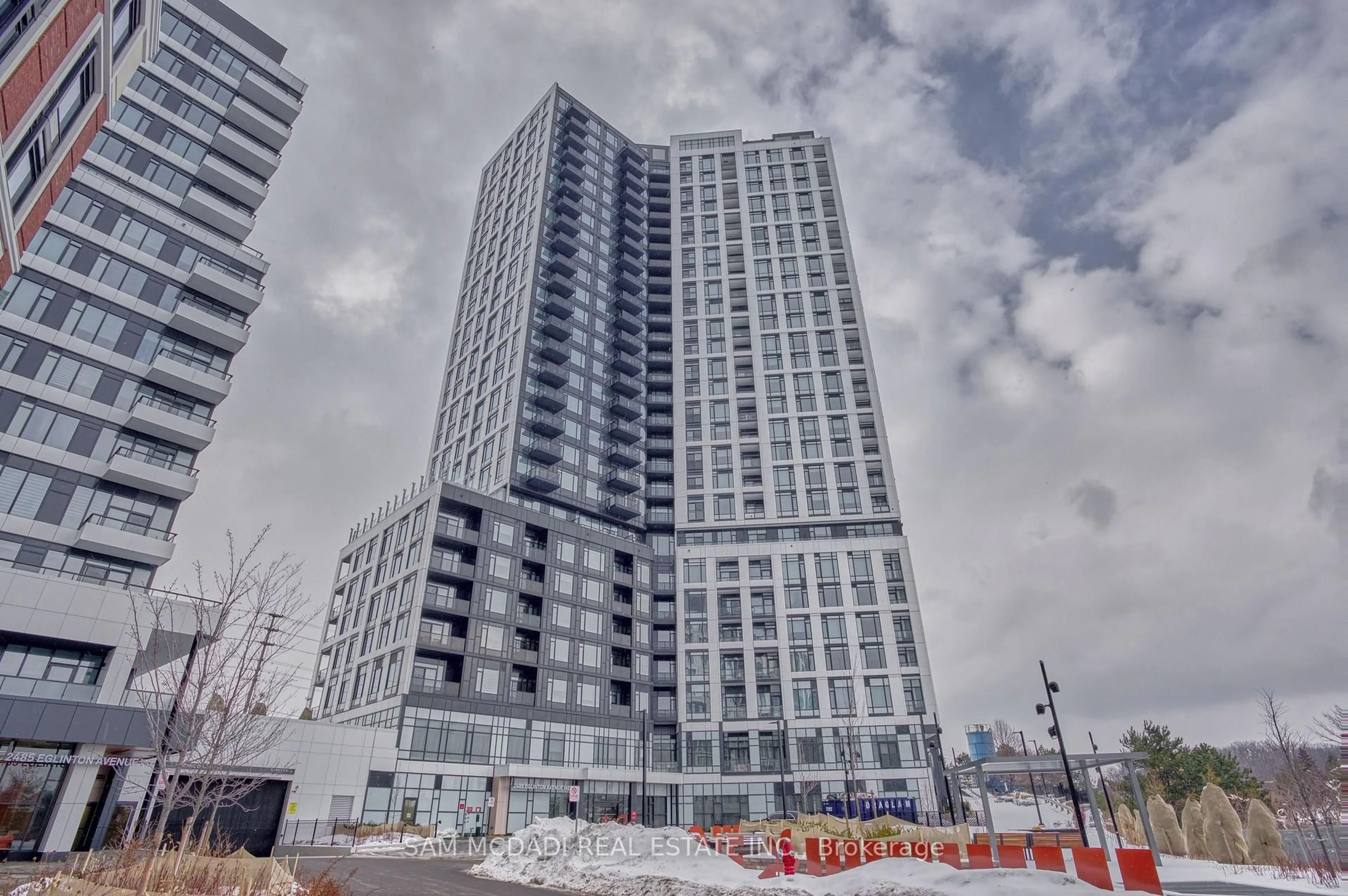 Unknown for 2495 Eglinton Ave #514, Mississauga Ontario L5M 2T2