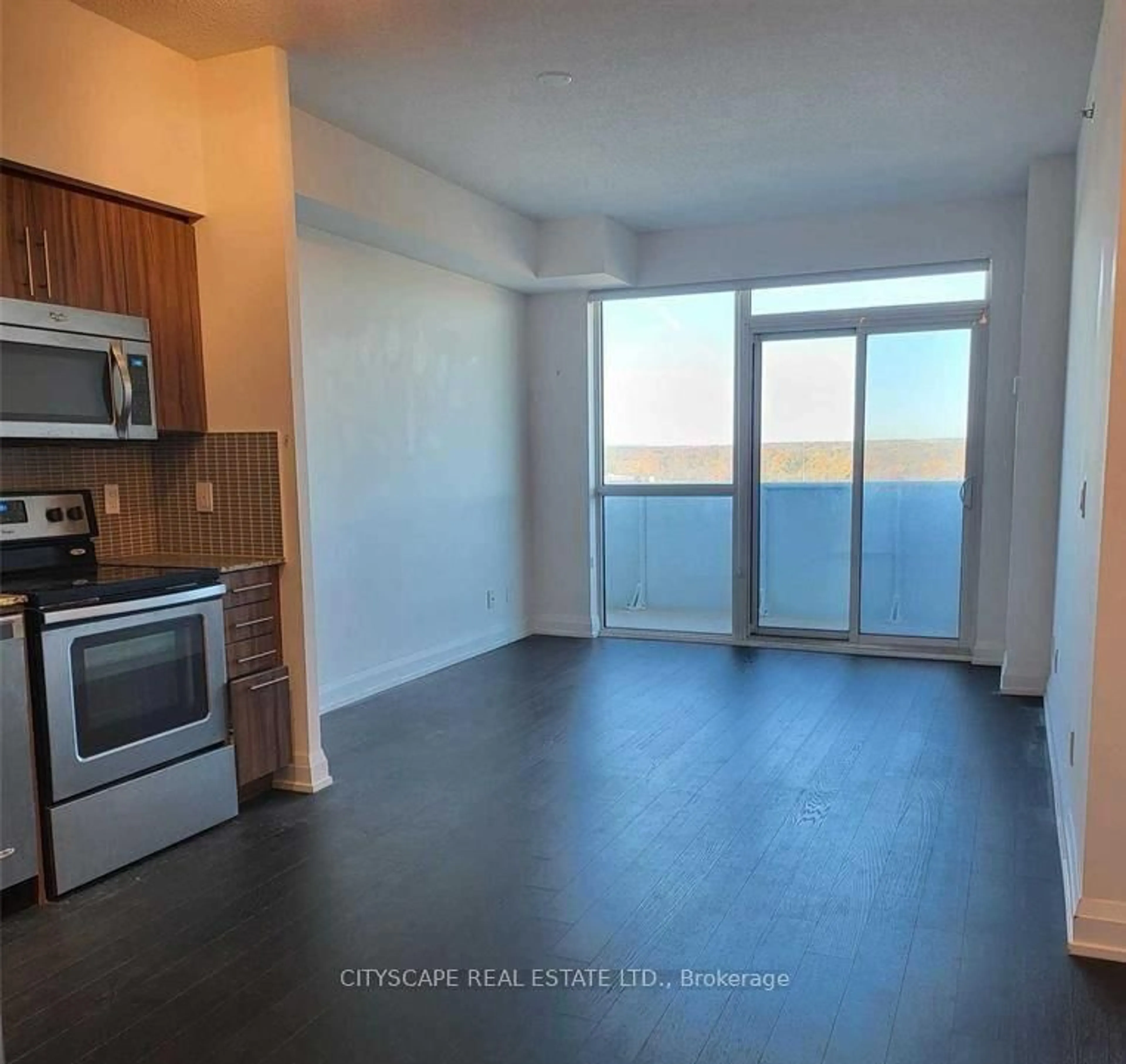 A pic of a room for 65 Speers Rd #1302, Oakville Ontario L6K 0J1