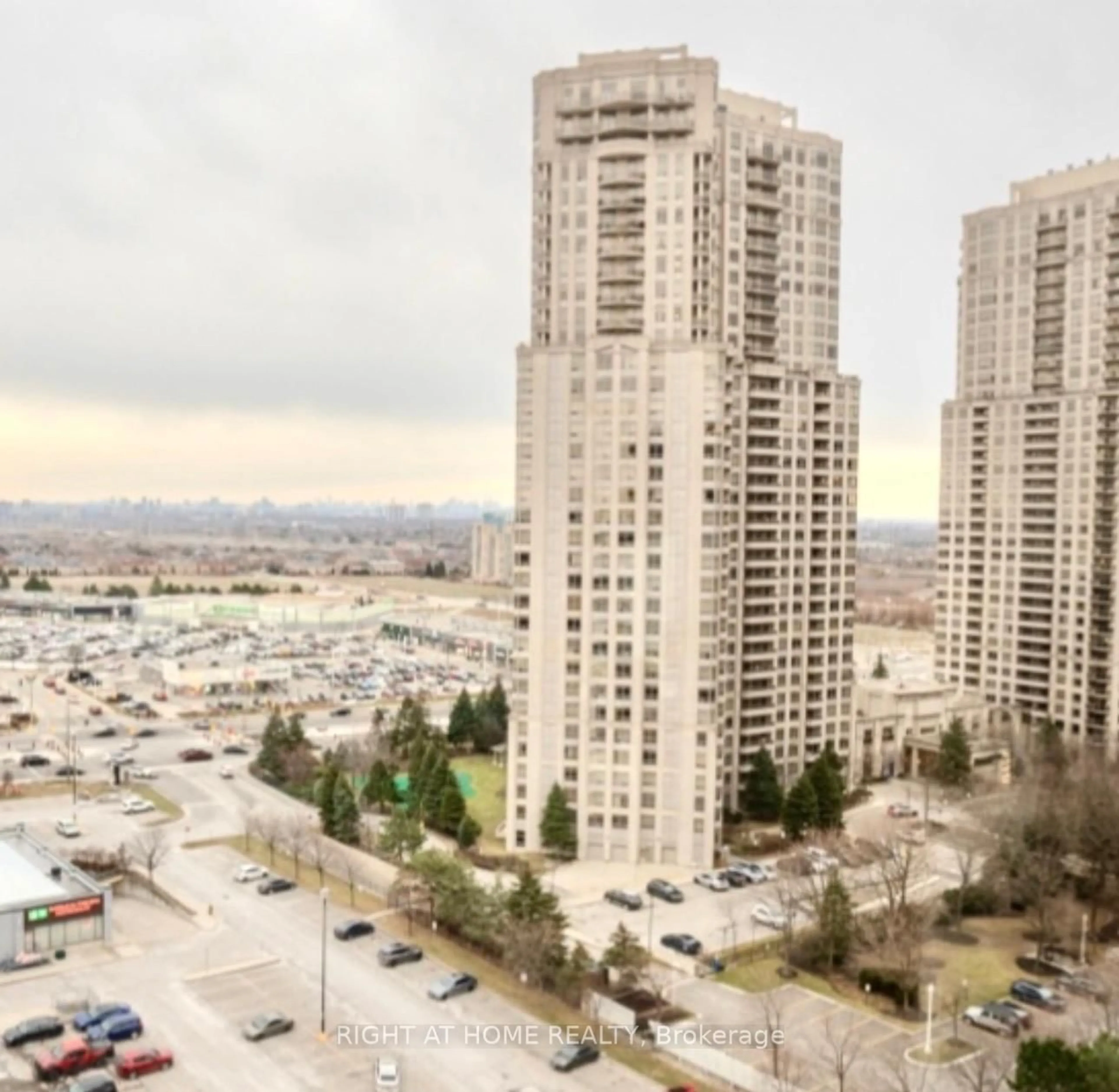 A pic of a room for 50 Eglinton Ave #1705, Mississauga Ontario L5R 3P5