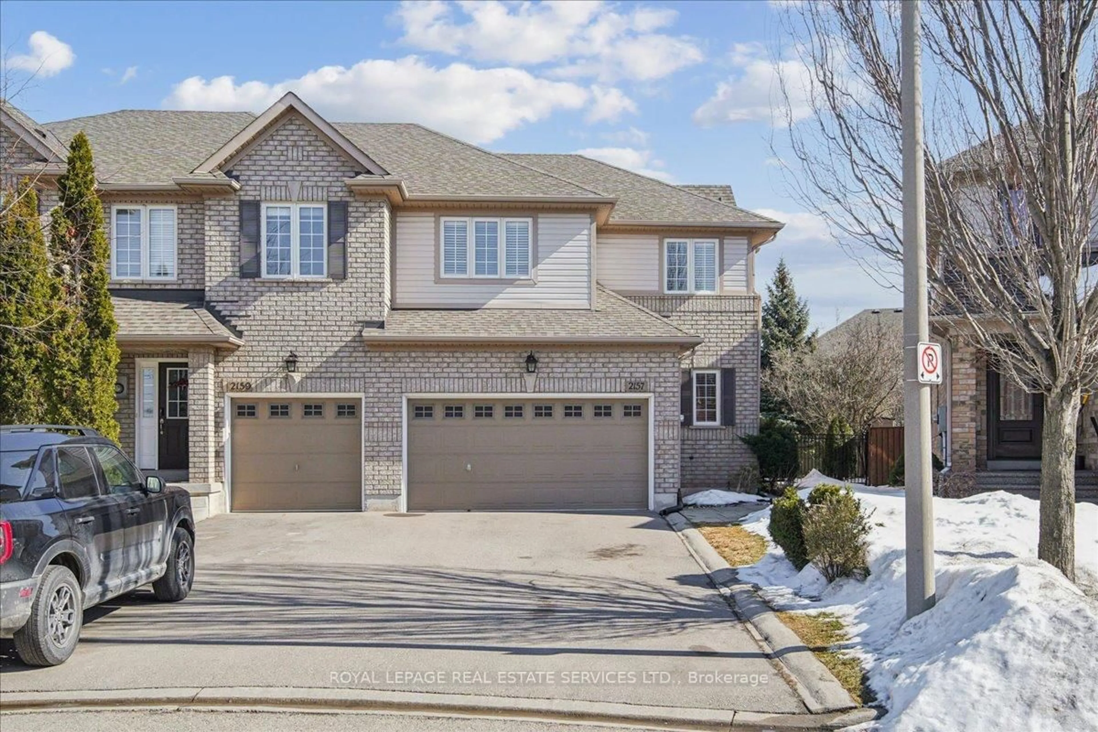 Home with brick exterior material, street for 2157 Forest Gate Park, Oakville Ontario L6M 4B3