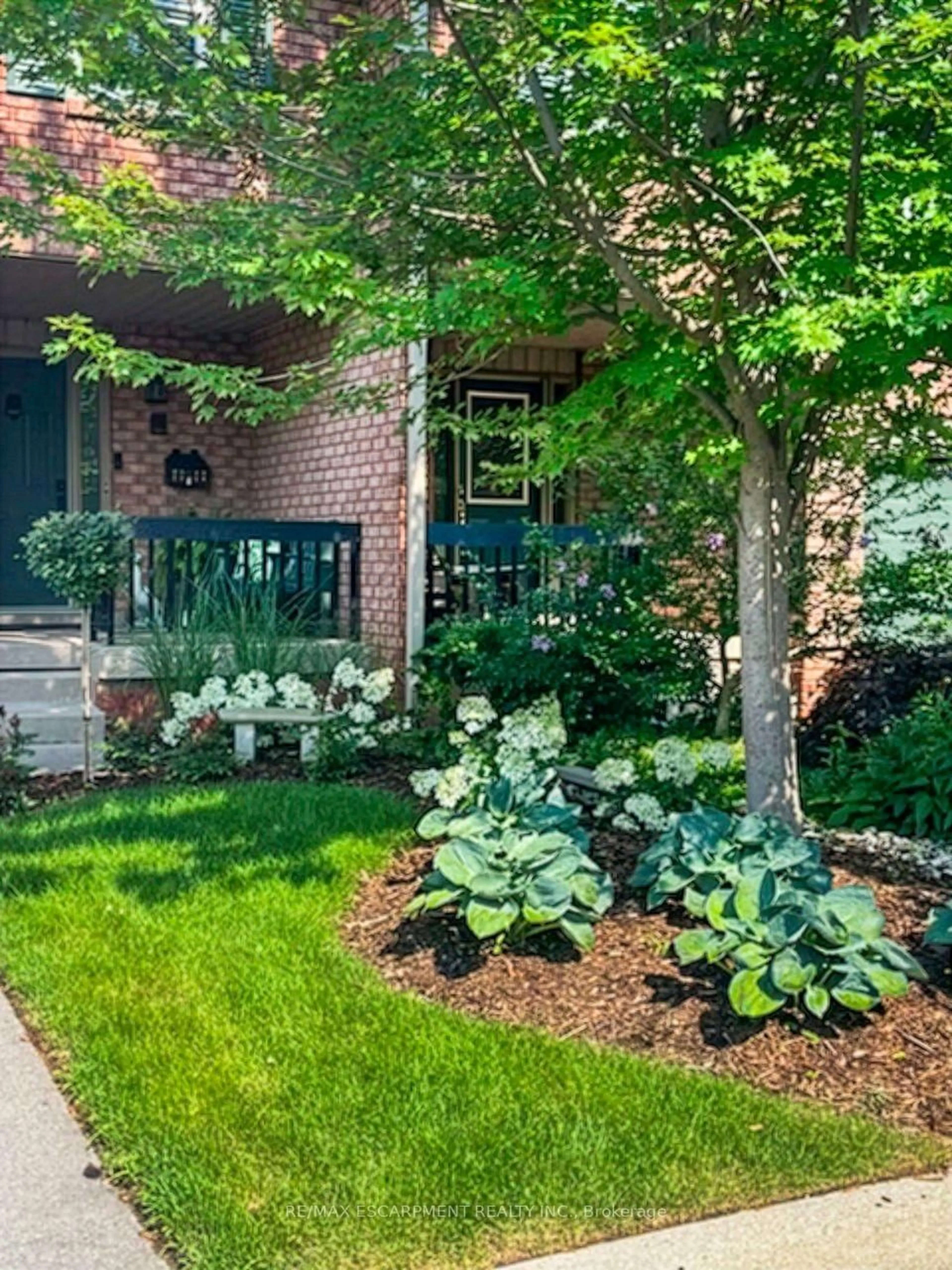 Unknown for 1205 Lamb's Crt #19, Burlington Ontario L7S 2G6