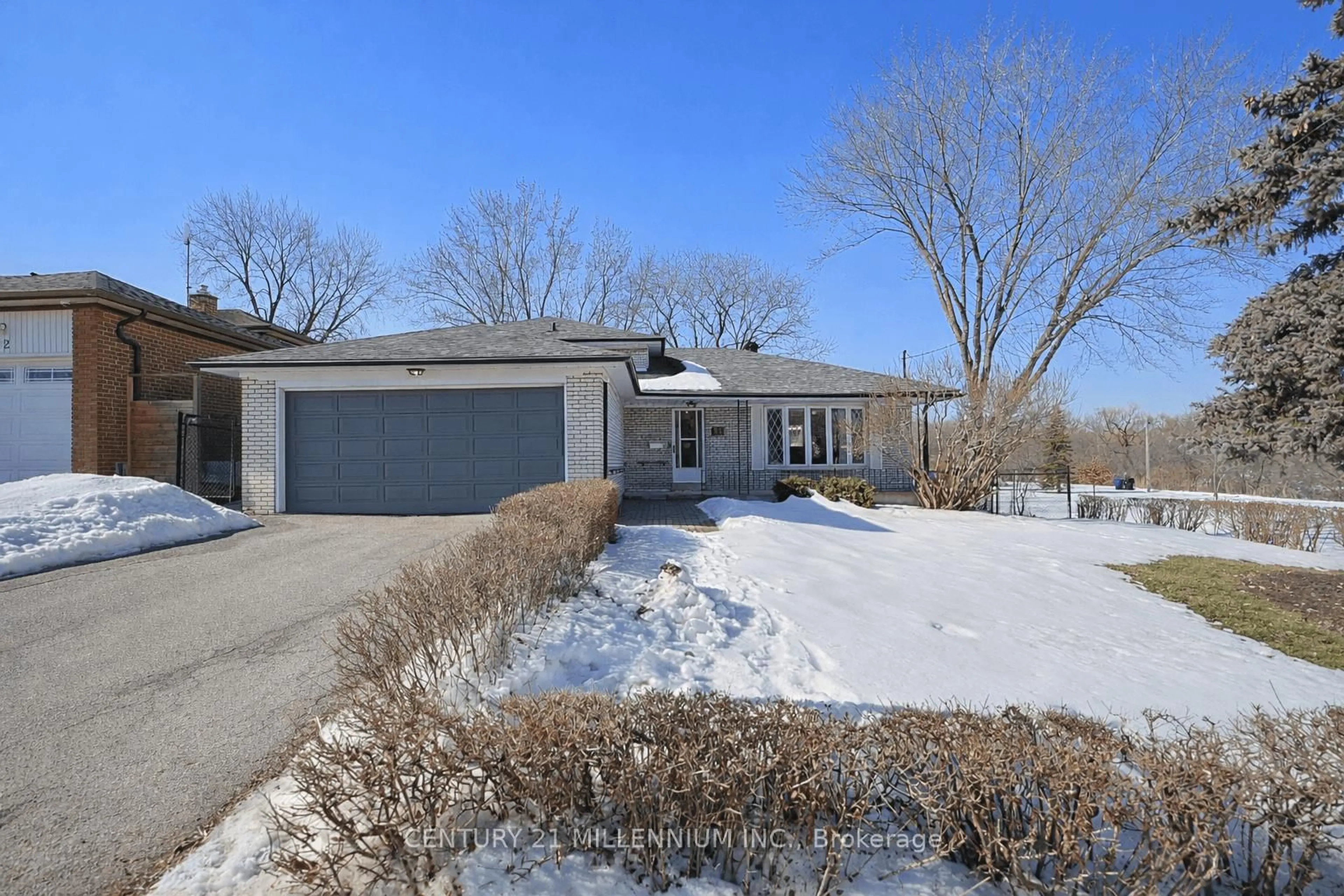 Unknown for 94 Norfield Cres, Toronto Ontario M9W 1Y1