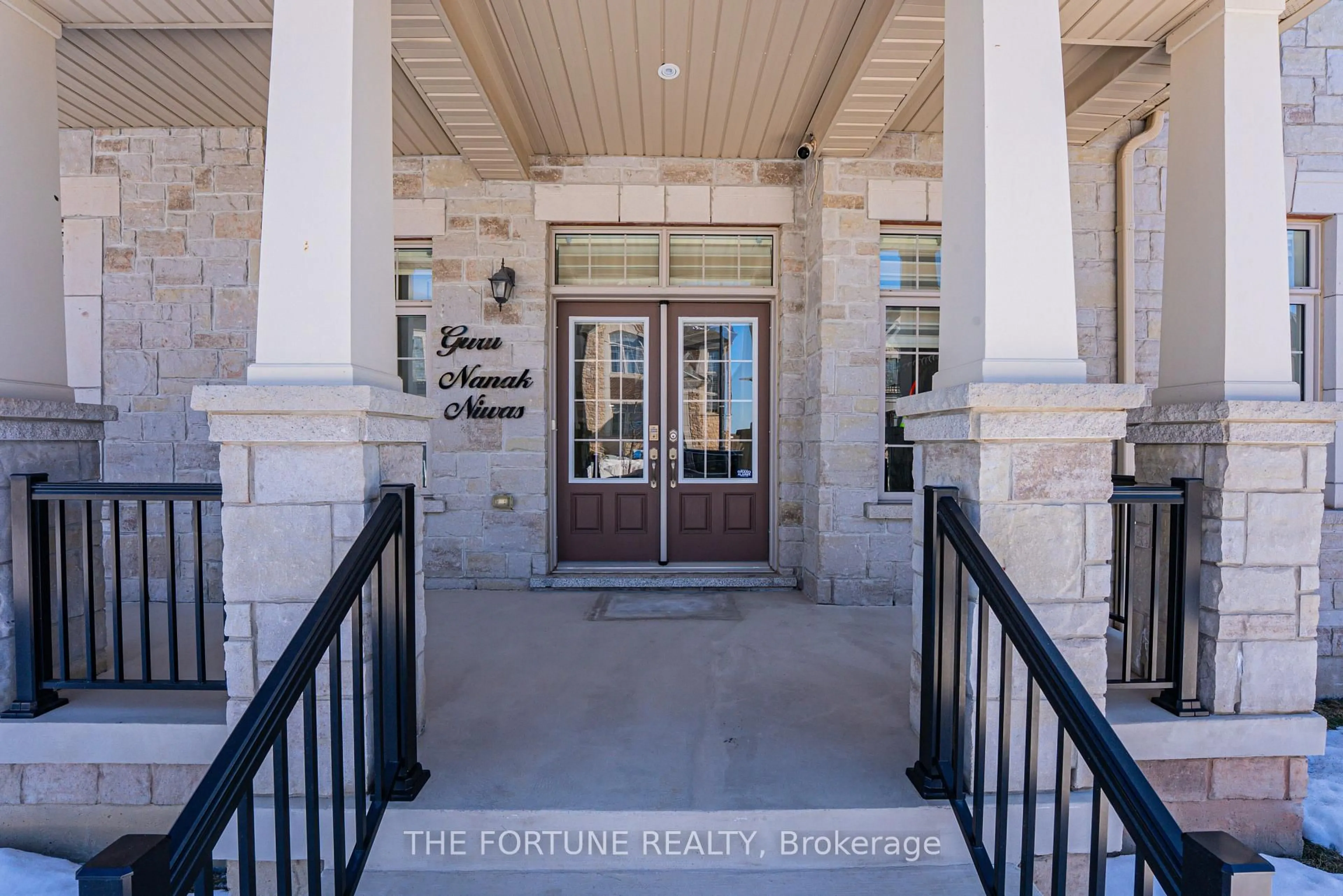 Unknown for 21 Lyle Way, Brampton Ontario L6X 5P8