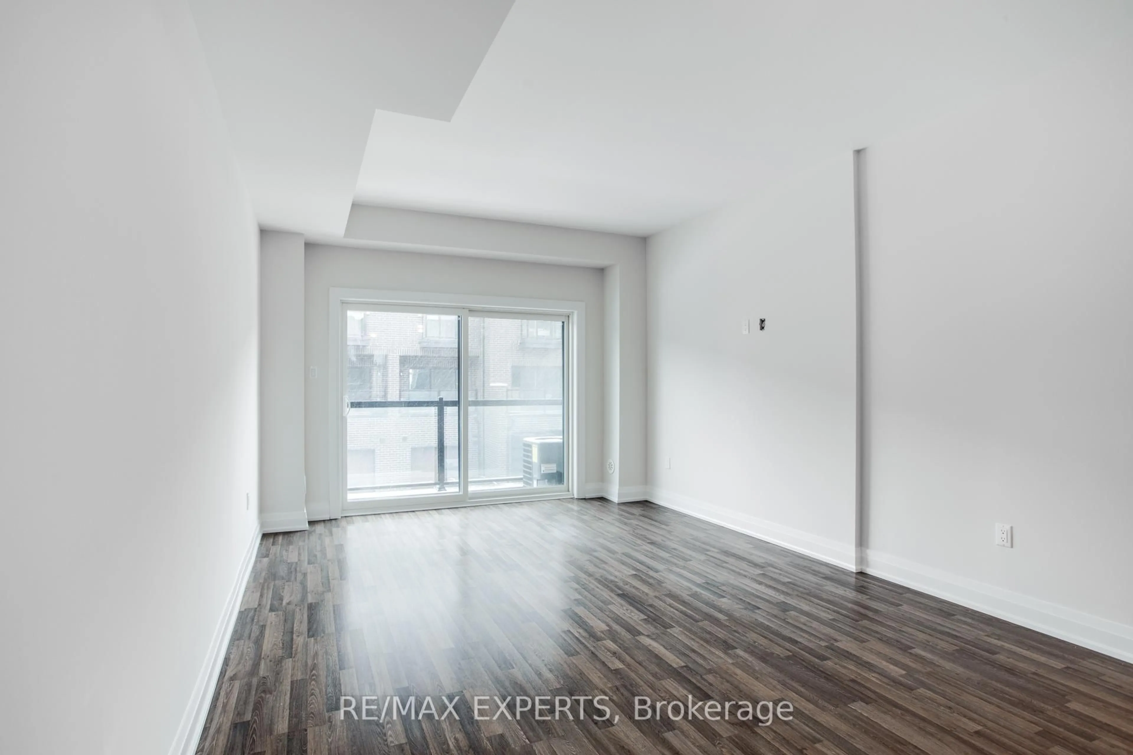 Unknown for 57 Creekbank Rd, Toronto Ontario M6L 0A3