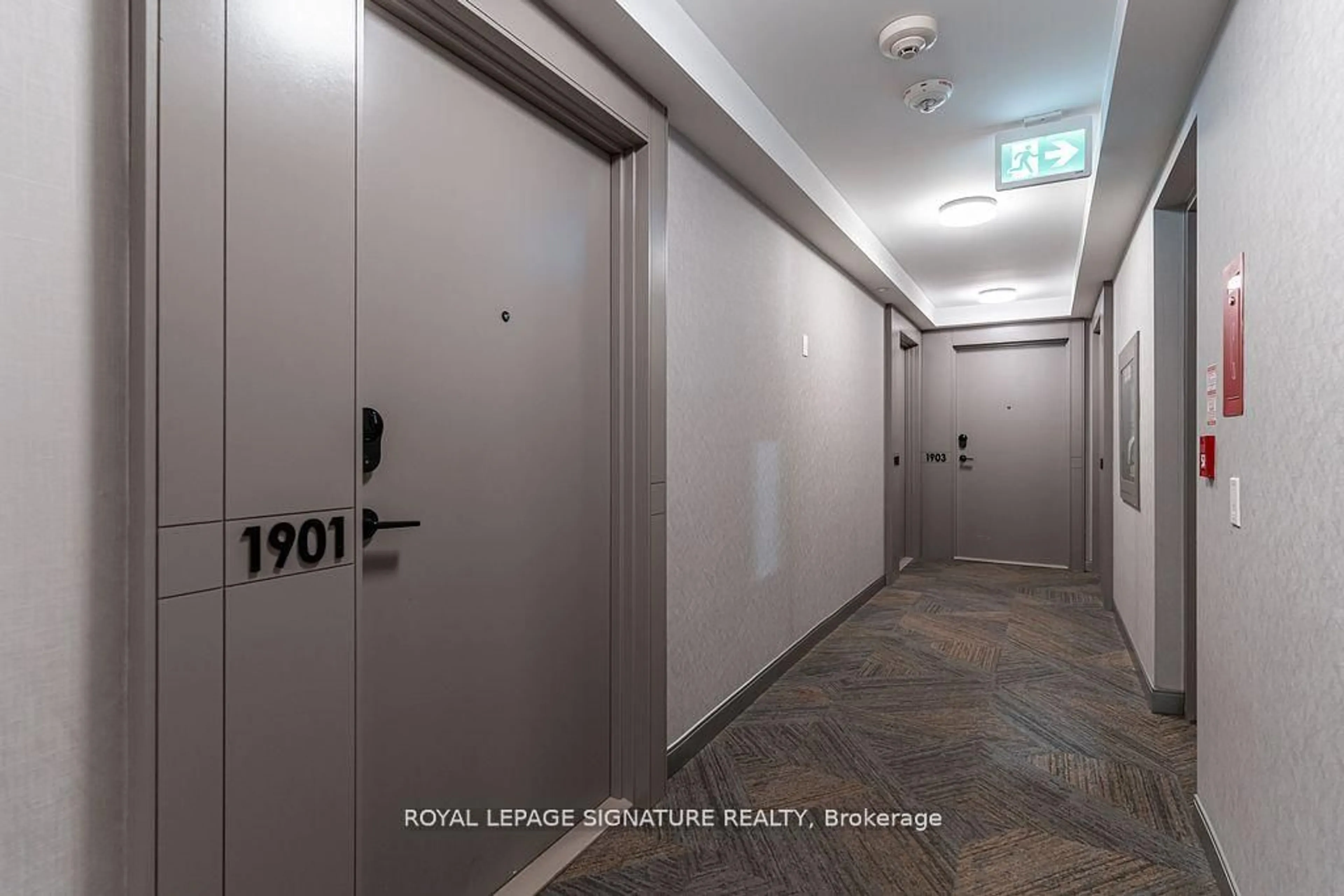 Unknown for 4655 Metcalfe Ave #1901B, Mississauga Ontario L5M 0Z7