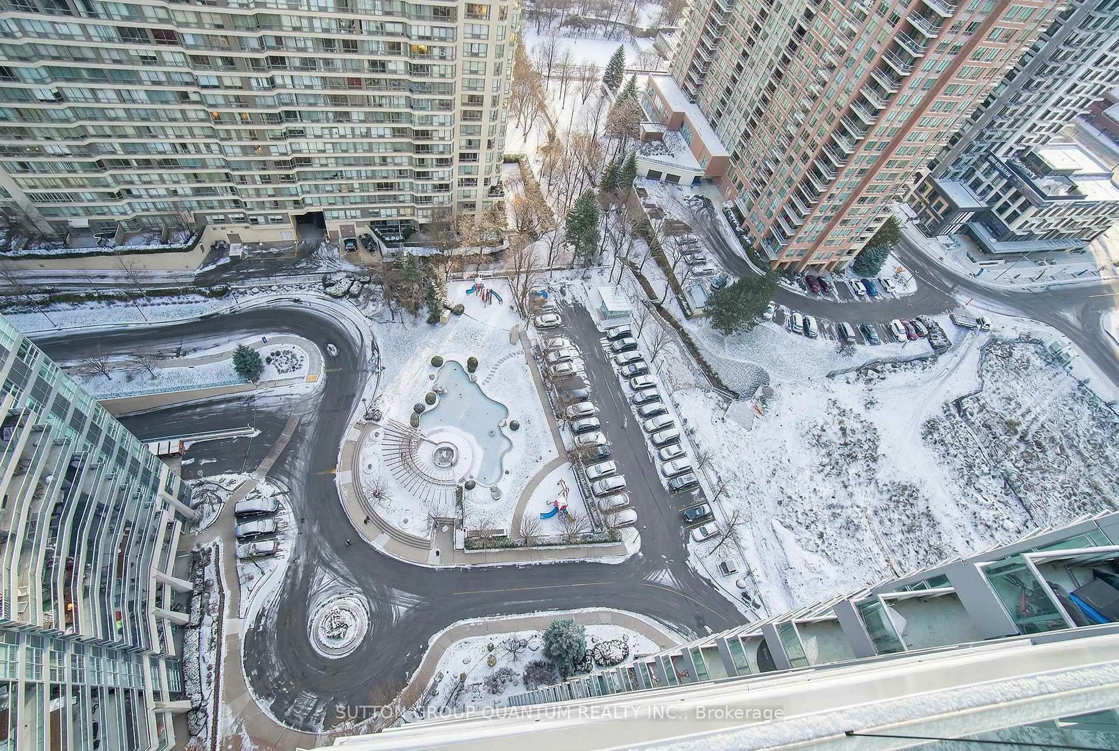 A pic from outside/outdoor area/front of a property/back of a property/a pic from drone, city buildings view from balcony for 1 Elm Dr #2705, Mississauga Ontario L5B 4M1