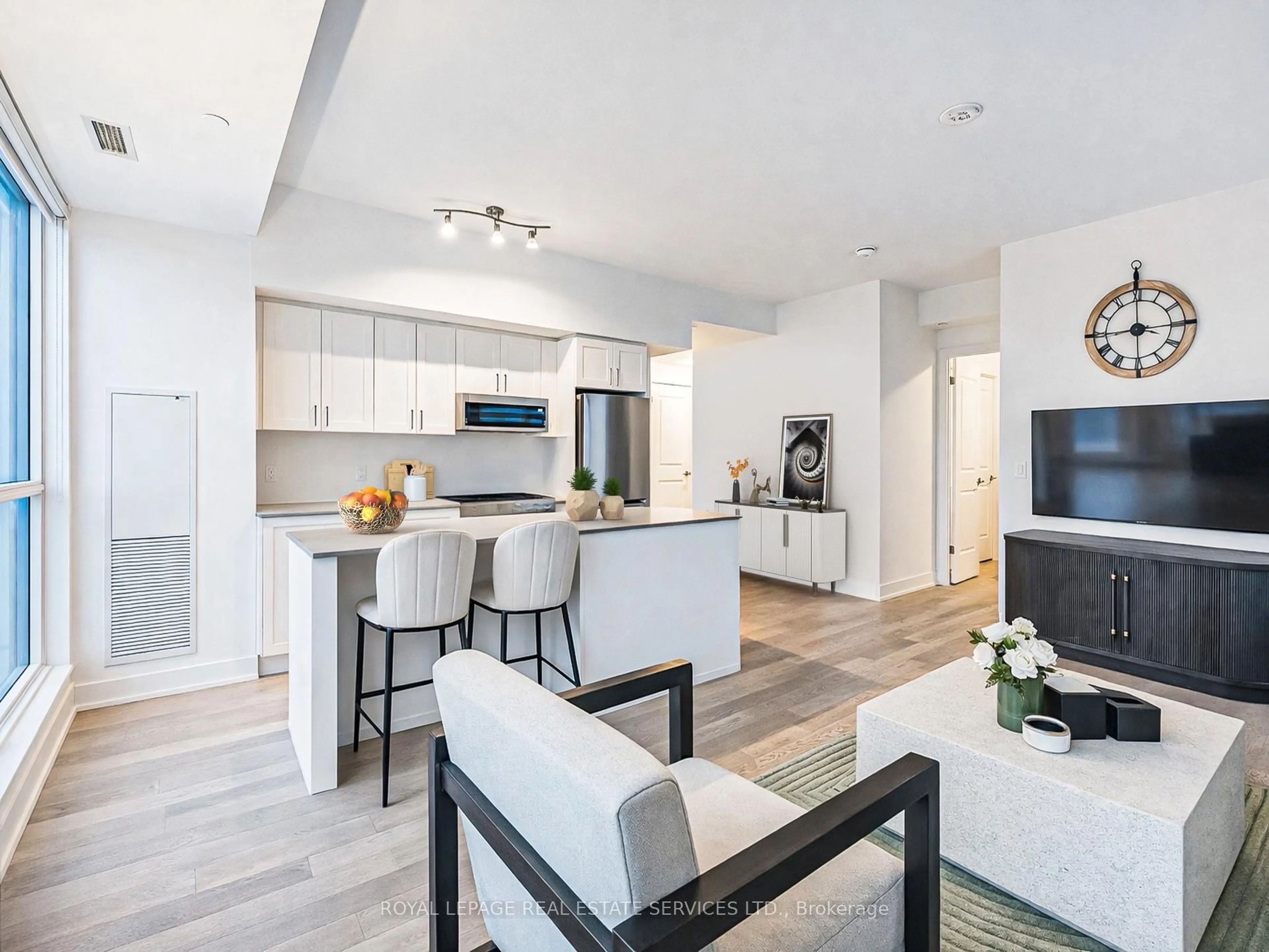 Open concept kitchen, unknown for 1063 Douglas McCurdy Common #303, Mississauga Ontario L5G 0C5
