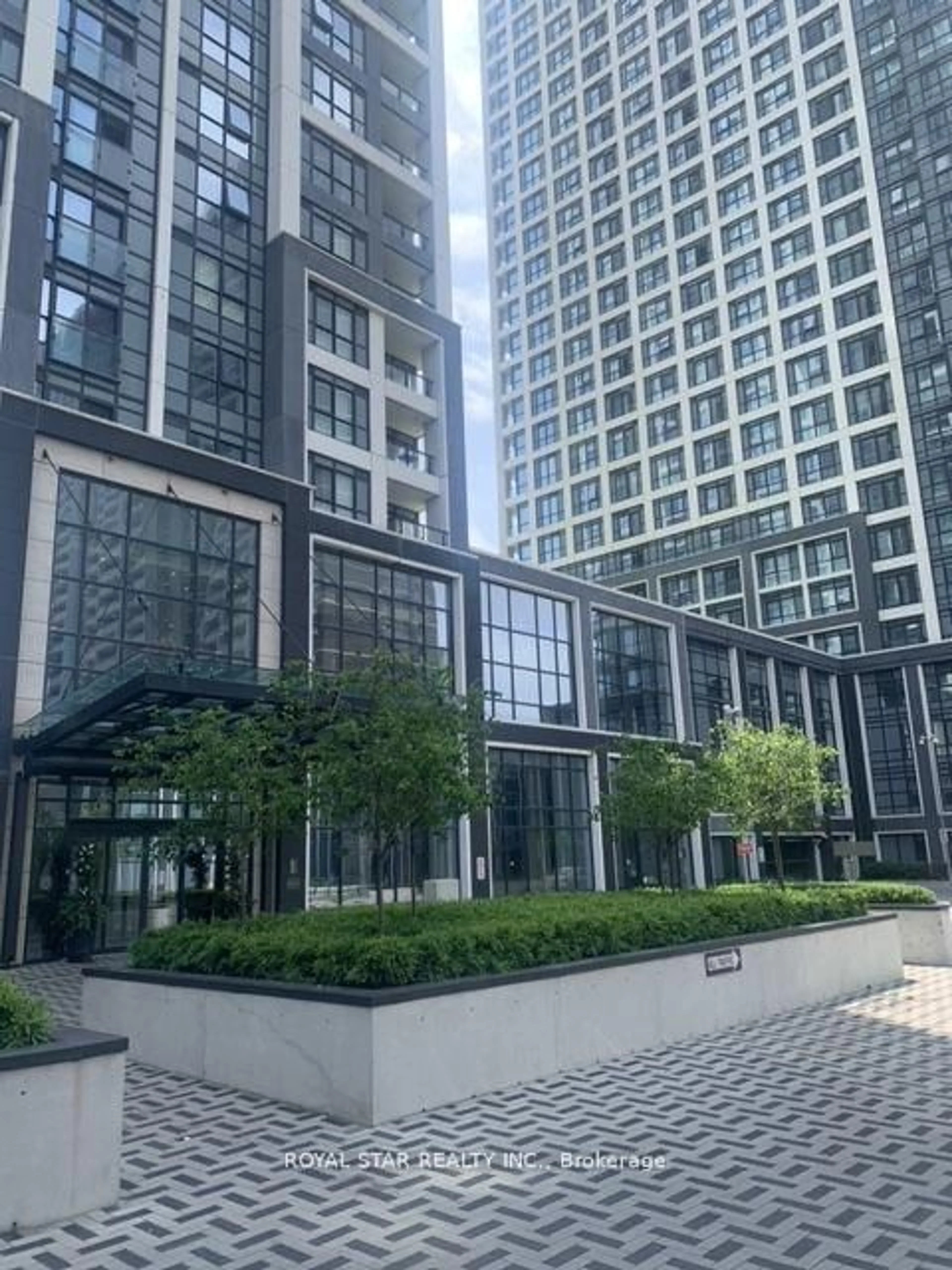 Indoor foyer for 7 Mabelle Ave #2010, Toronto Ontario M9A 0C9