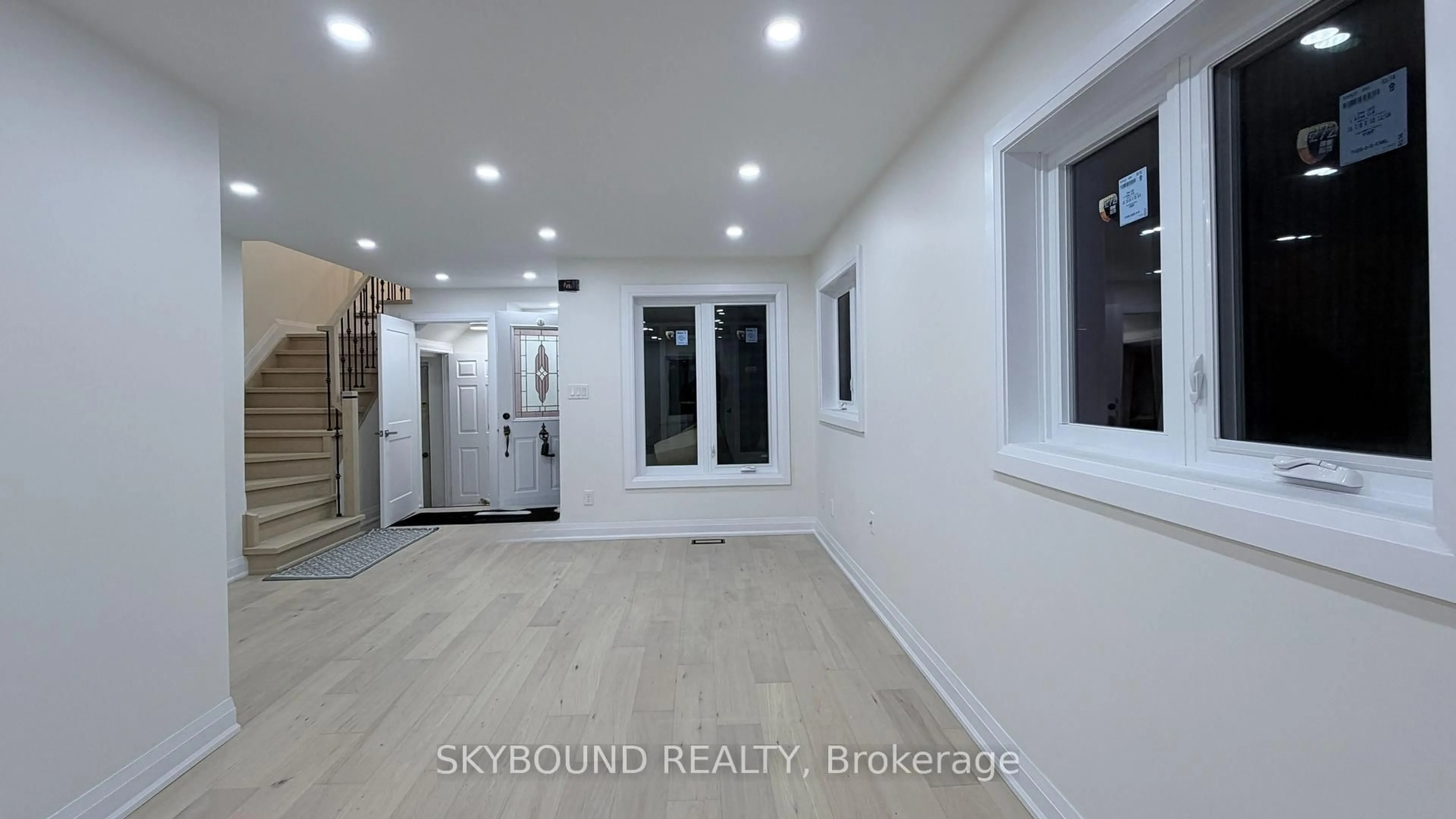 Unknown for 5467 Bullrush Dr, Mississauga Ontario L5V 1Z1