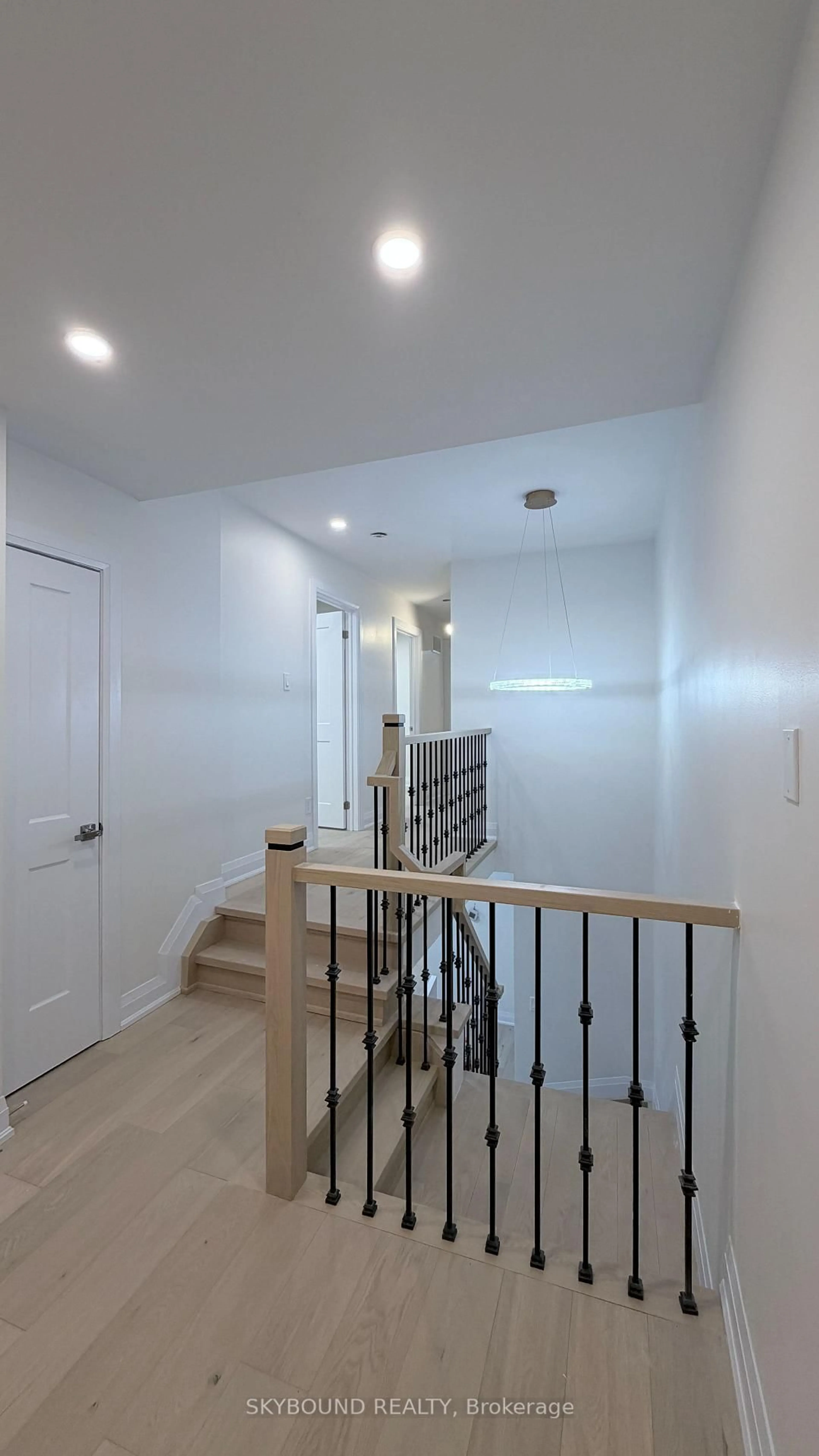 Unknown for 5467 Bullrush Dr, Mississauga Ontario L5V 1Z1