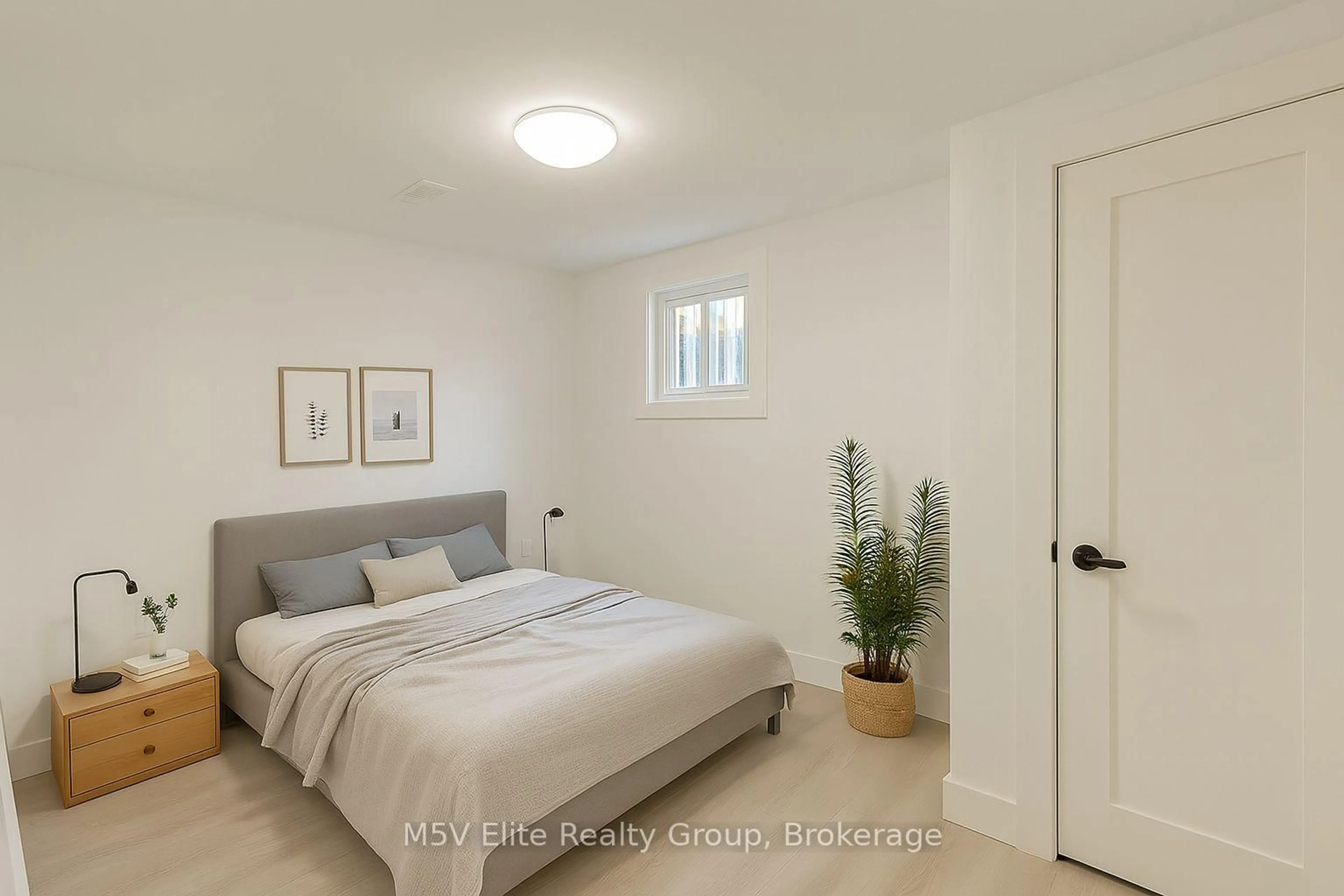 Bedroom with bed, unknown for 3276 Victory Cres, Mississauga Ontario L4T 1L9