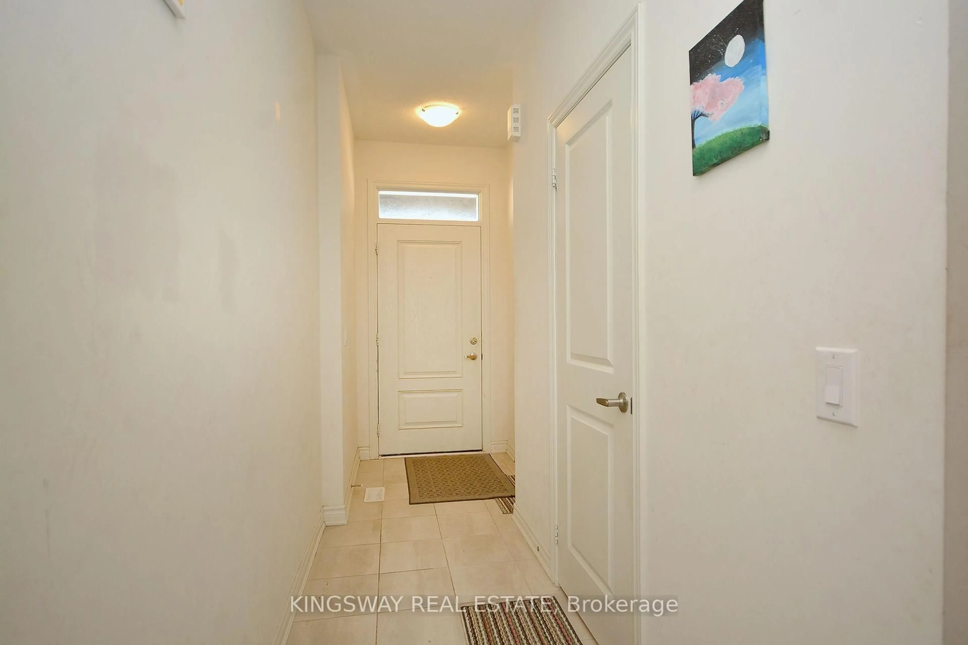 Indoor entryway for 50 Edinburgh Dr #70, Brampton Ontario L6Y 1N9