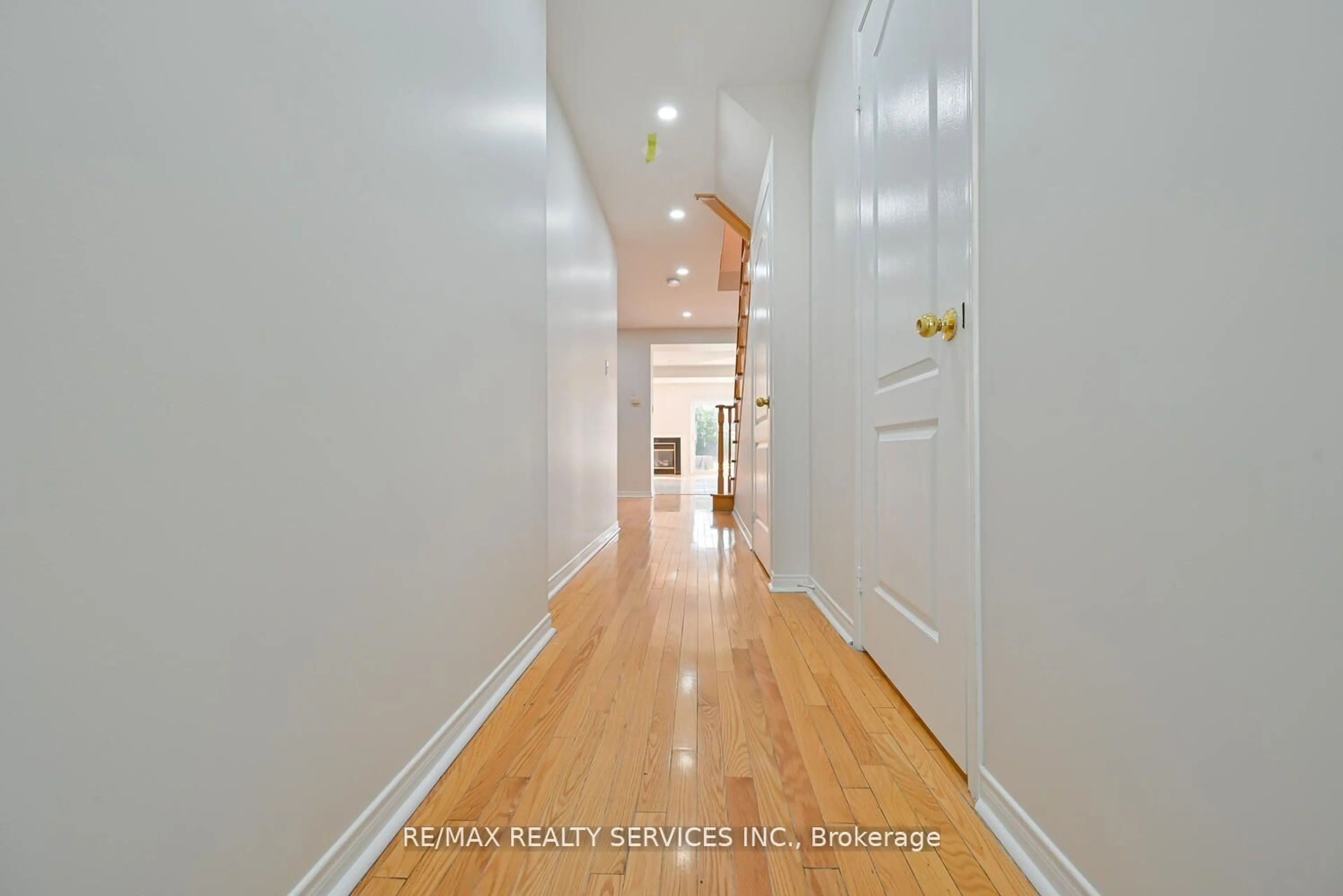 Unknown for 102 Sand Cherry Cres, Brampton Ontario L6R 3B2