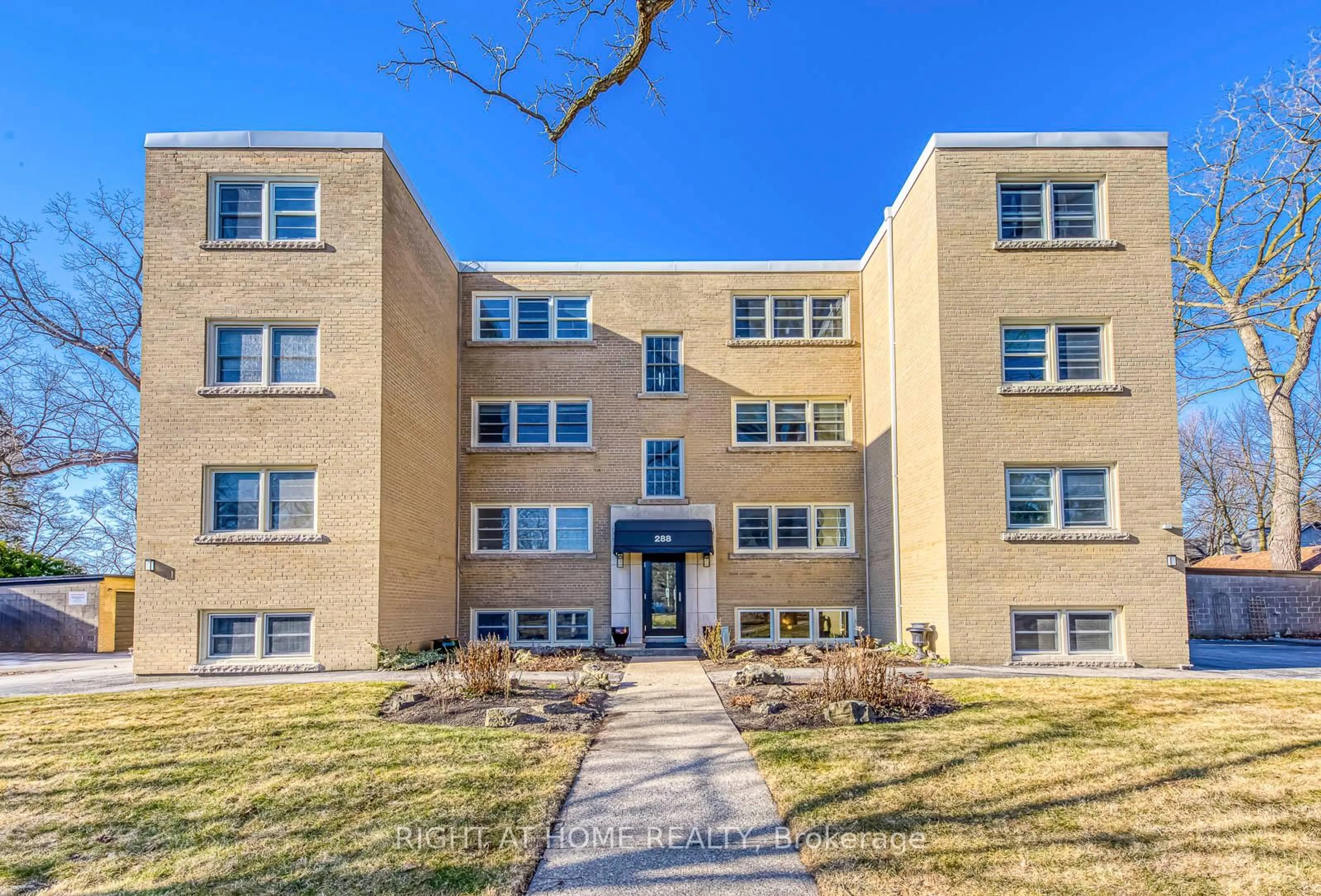 Unknown for 288 Reynolds St #1, Oakville Ontario L6J 3L4