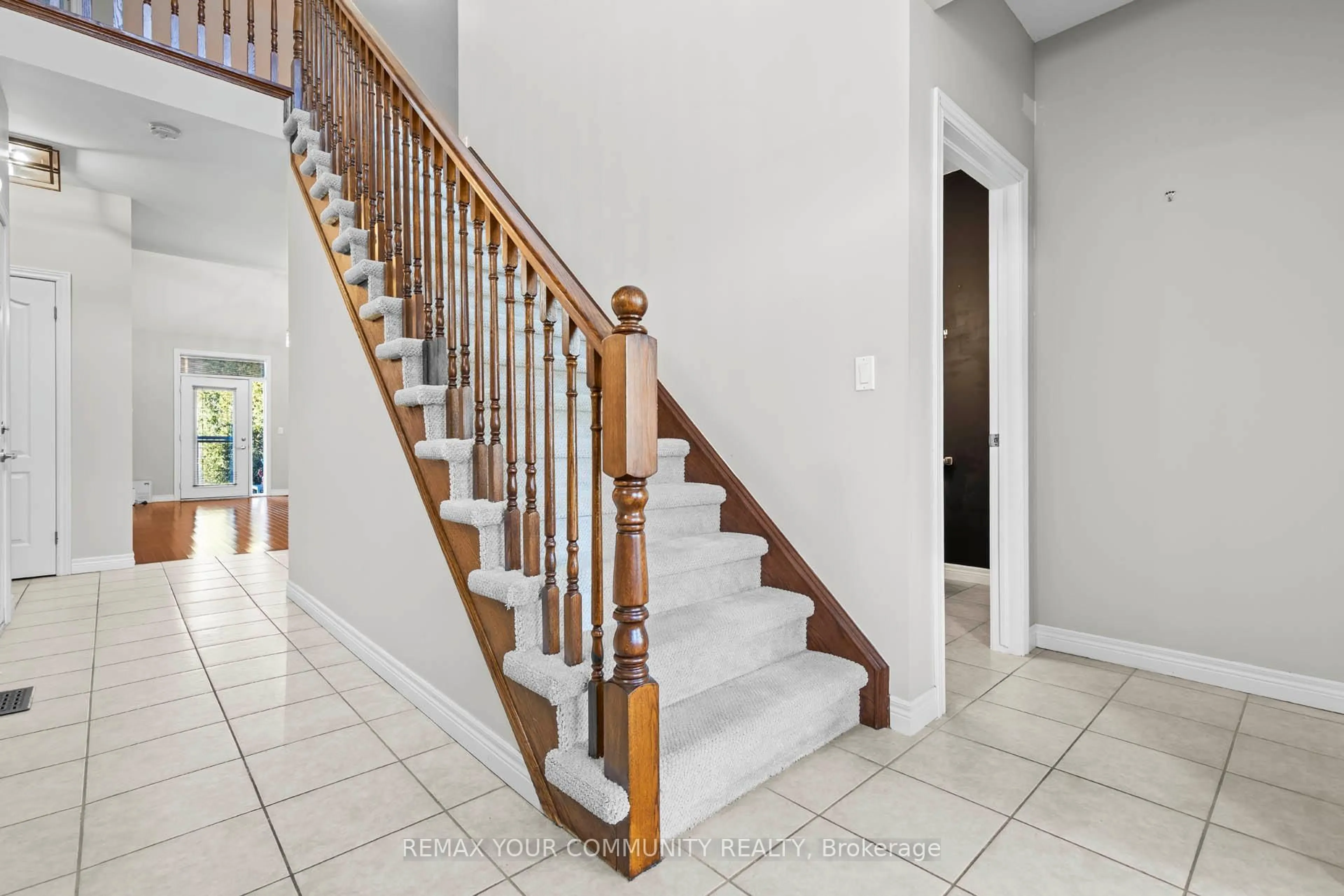 Unknown for 2125 Itabashi Way #93, Burlington Ontario L7M 0A1