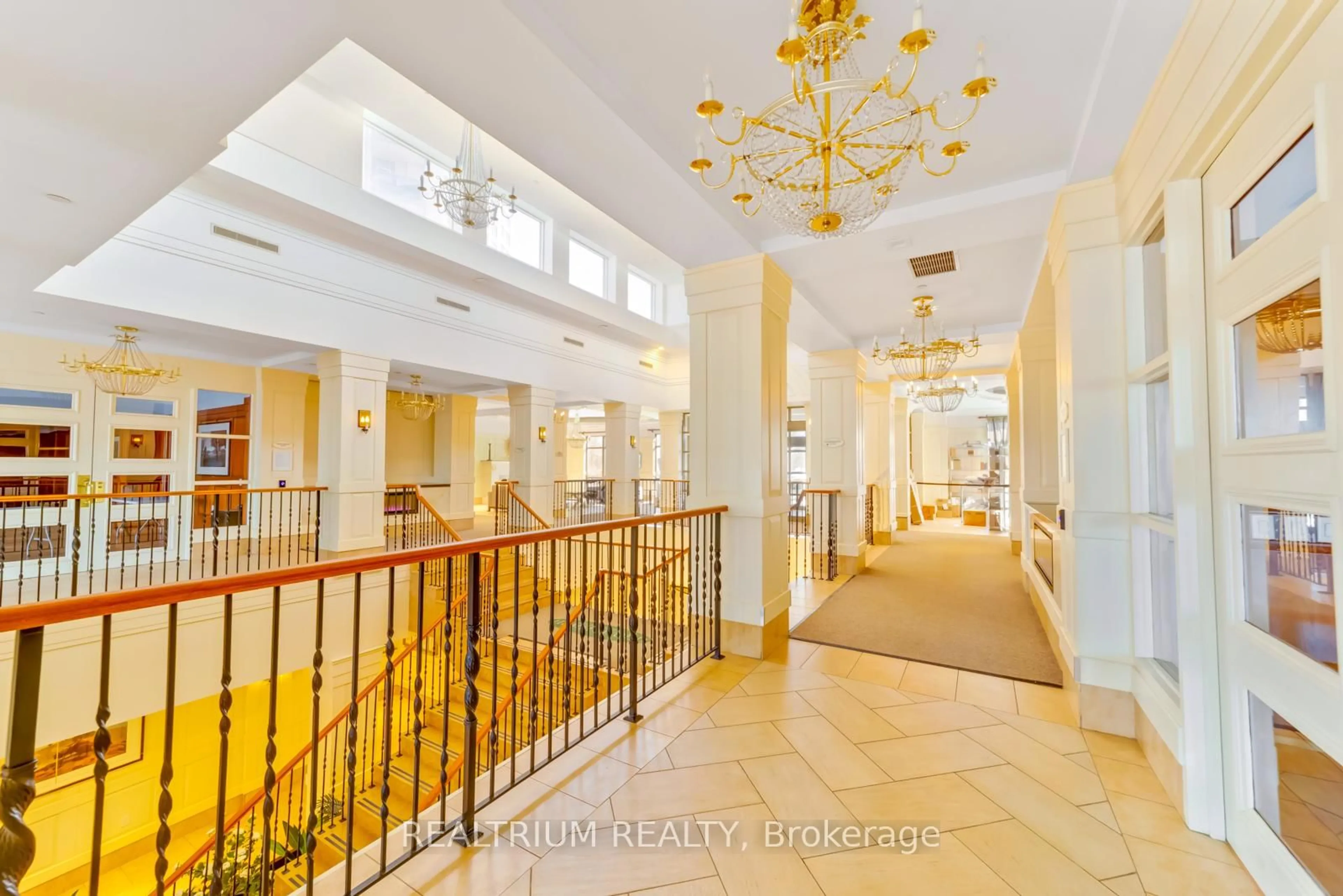 Indoor foyer for 710 Humberwood Blvd #811, Toronto Ontario M9W 7J5