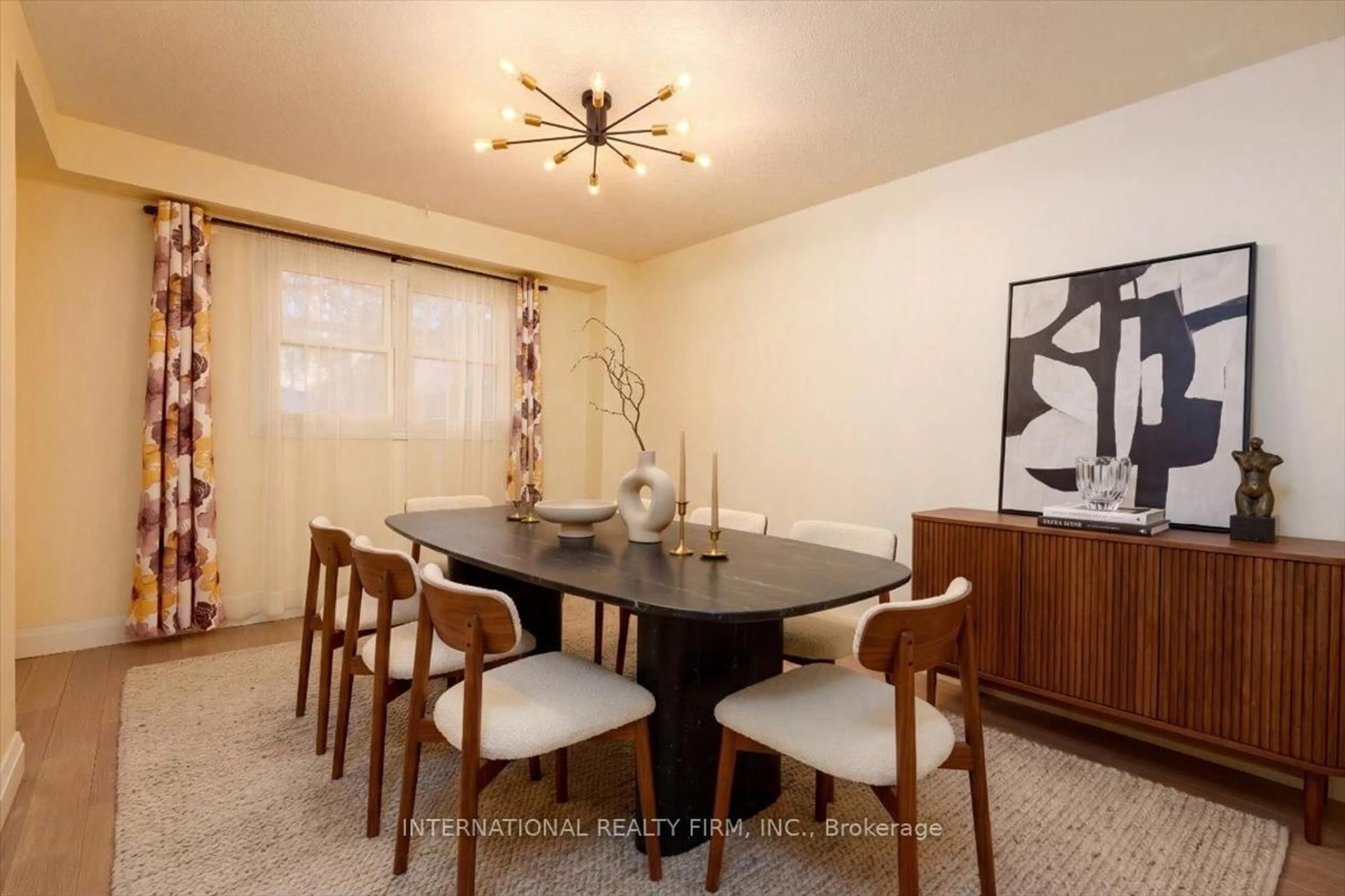 Dining room, unknown for 1029 Zante Cres, Mississauga Ontario L5J 4M6
